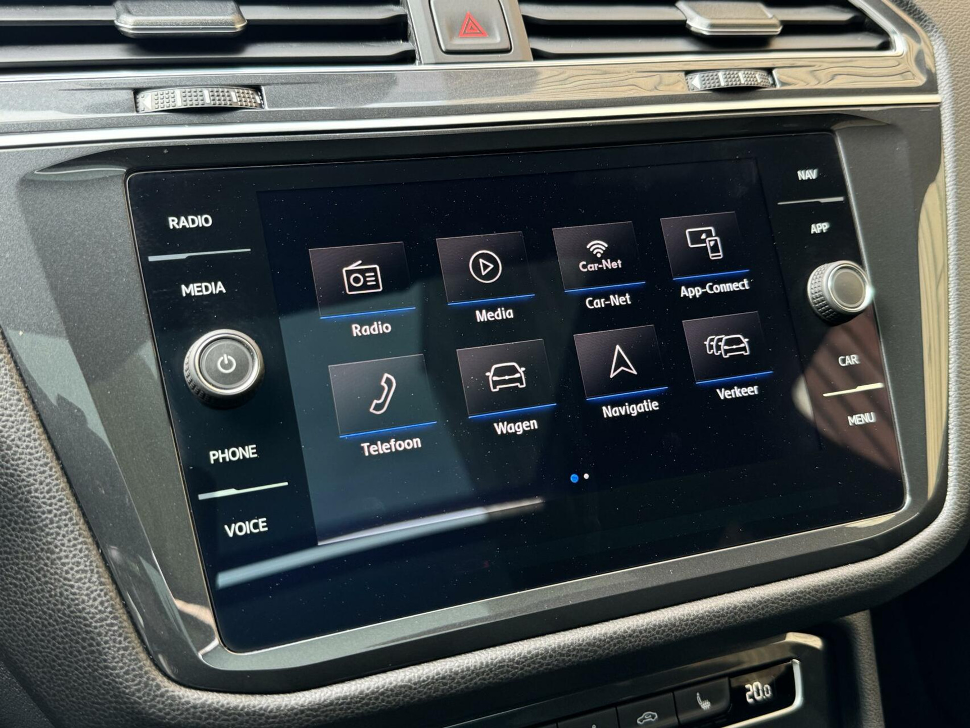 Volkswagen Tiguan Allspace 1.5 TSI R-line DSG | Panoramadak | Apple CarPlay | Navigatiesysteem | 19 inch velgen | Parkeersensoren voor en achter | Achteruitrijcamera 40045955-18.jpg | Timcars.nl