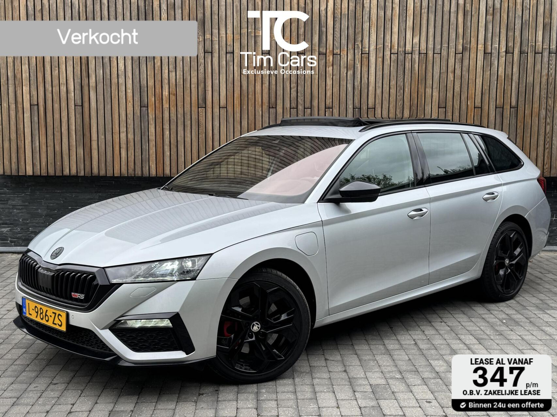 Škoda Octavia Combi 1.4 TSI RS iV PHEV Panoramadak | Head-up display | Achteruitrijcamera | Matrix LED | Stoel en stuurverwarming | Cruise control adaptief | Parkeersensoren voor en achter 41278556-0.jpg | Timcars.nl