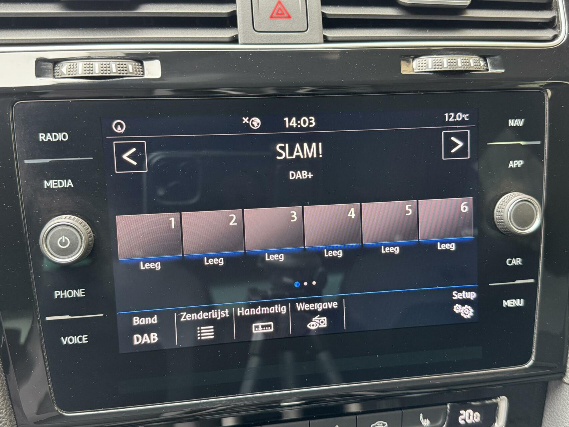 Volkswagen Golf Variant 1.5 TSI R-line Automaat | Navigatiesysteem | Apple CarPlay | Achteruitrijcamera | LED adaptief | Trekhaak afneembaar | Adaptieve cruise control | Parkeersensoren voor en achter 43746191-13.jpg | Timcars.nl