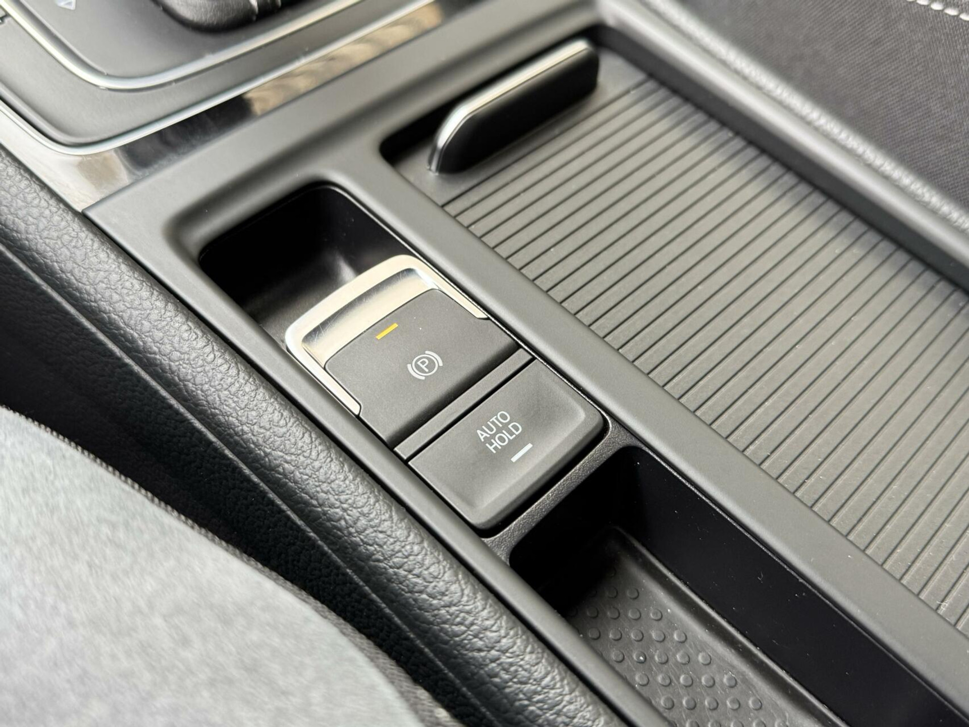 Volkswagen Golf Variant 1.5 TSI R-line Automaat | Navigatiesysteem | Apple CarPlay | Achteruitrijcamera | LED adaptief | Trekhaak afneembaar | Adaptieve cruise control | Parkeersensoren voor en achter 43746191-28.jpg | Timcars.nl