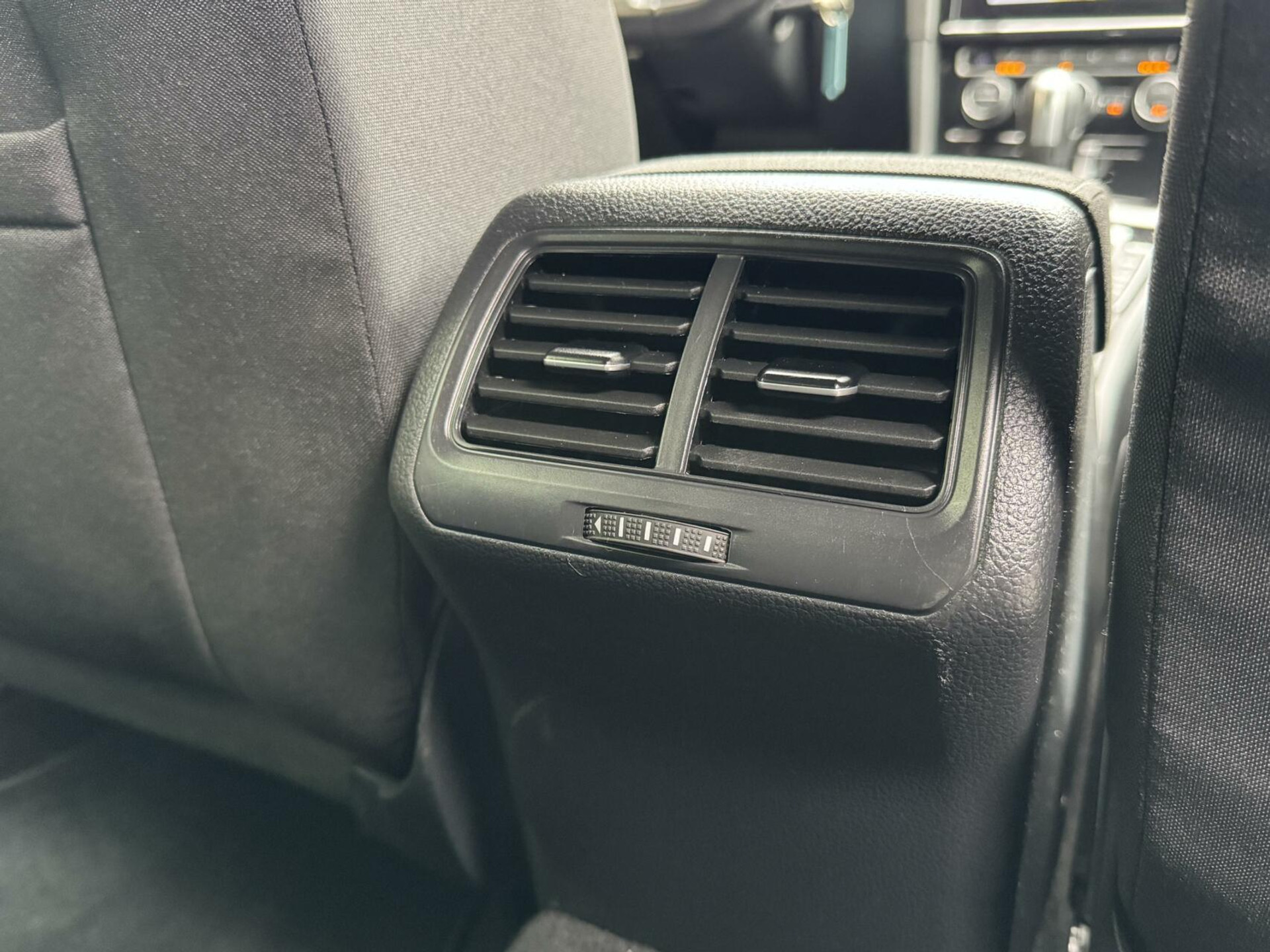 Volkswagen Golf Variant 1.5 TSI R-line Automaat | Navigatiesysteem | Apple CarPlay | Achteruitrijcamera | LED adaptief | Trekhaak afneembaar | Adaptieve cruise control | Parkeersensoren voor en achter 43746191-40.jpg | Timcars.nl