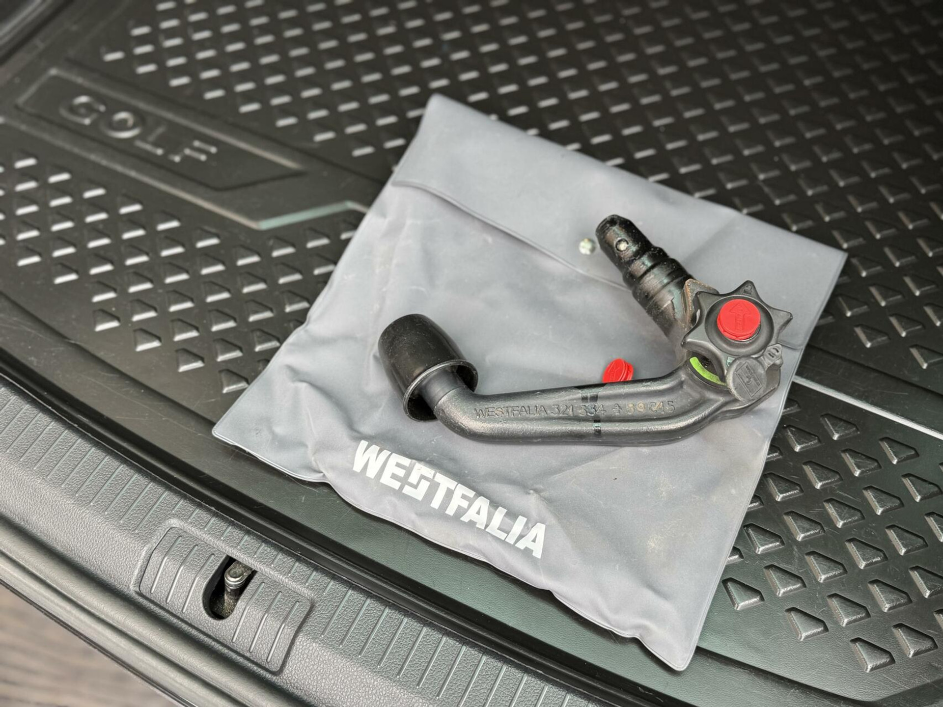 Volkswagen Golf Variant 1.5 TSI R-line Automaat | Navigatiesysteem | Apple CarPlay | Achteruitrijcamera | LED adaptief | Trekhaak afneembaar | Adaptieve cruise control | Parkeersensoren voor en achter 43746191-42.jpg | Timcars.nl