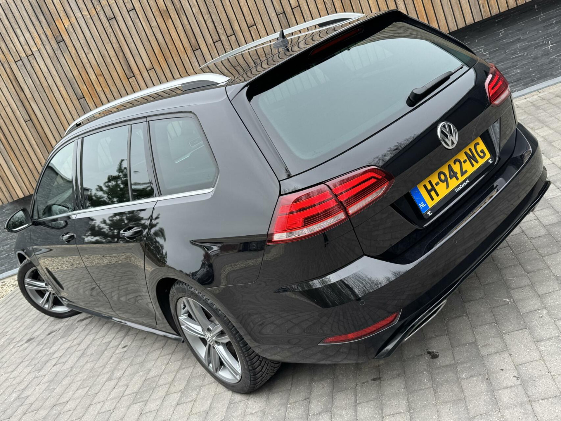Volkswagen Golf Variant 1.5 TSI R-line Automaat | Navigatiesysteem | Apple CarPlay | Achteruitrijcamera | LED adaptief | Trekhaak afneembaar | Adaptieve cruise control | Parkeersensoren voor en achter 43746191-49.jpg | Timcars.nl