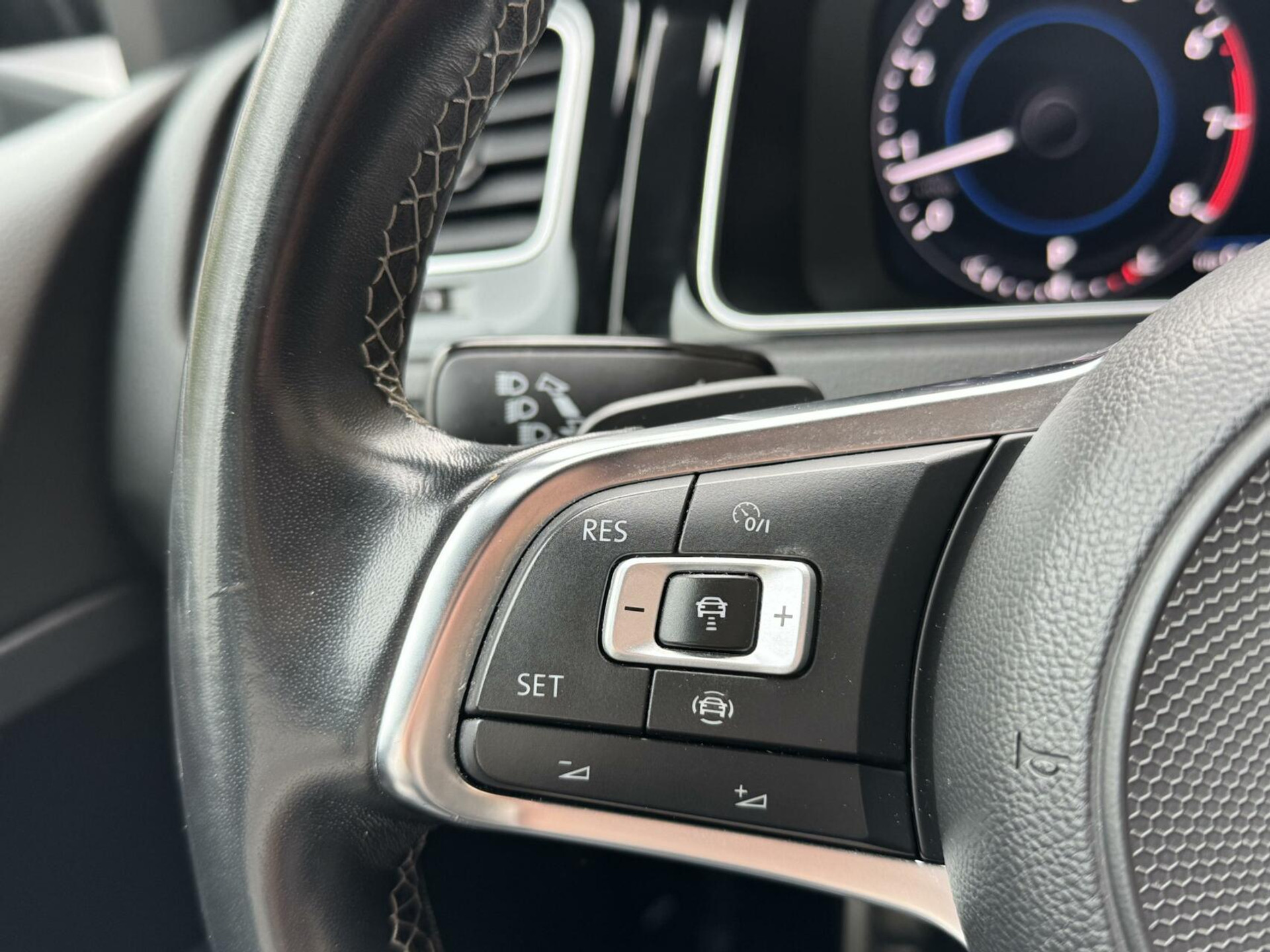 Volkswagen Golf Variant 1.5 TSI R-line Automaat | Navigatiesysteem | Apple CarPlay | Achteruitrijcamera | LED adaptief | Trekhaak afneembaar | Adaptieve cruise control | Parkeersensoren voor en achter 43746191-9.jpg | Timcars.nl