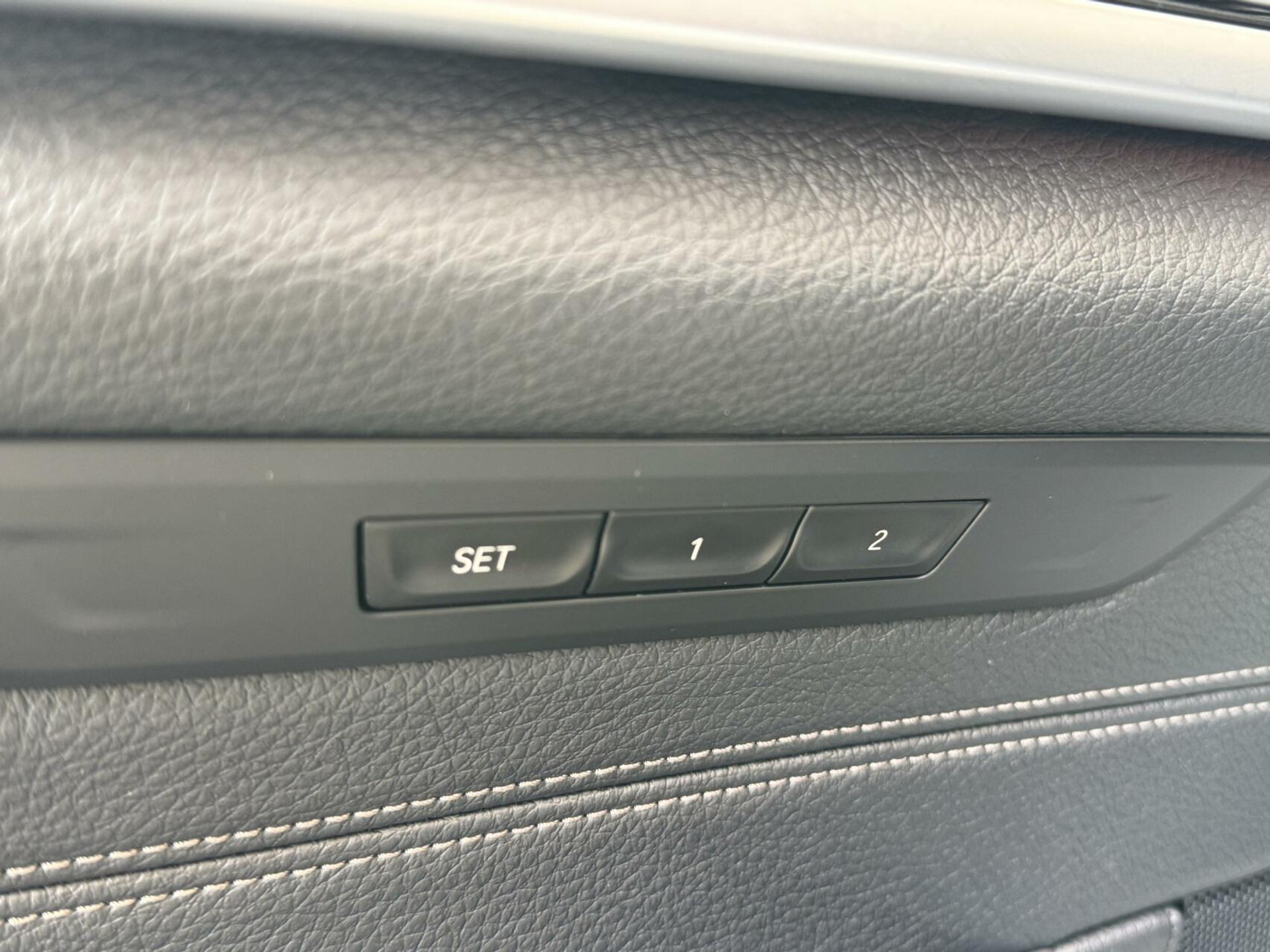 BMW 5 Serie Touring 520i Automaat M-sport | 20 inch lichtmetalen velgen | Navigatie proffesional | Sportstoelen | Stoelverwarming voor | Climate control | Cruise control | Parkeersensoren voor en achter 43770682-10.jpg | Timcars.nl