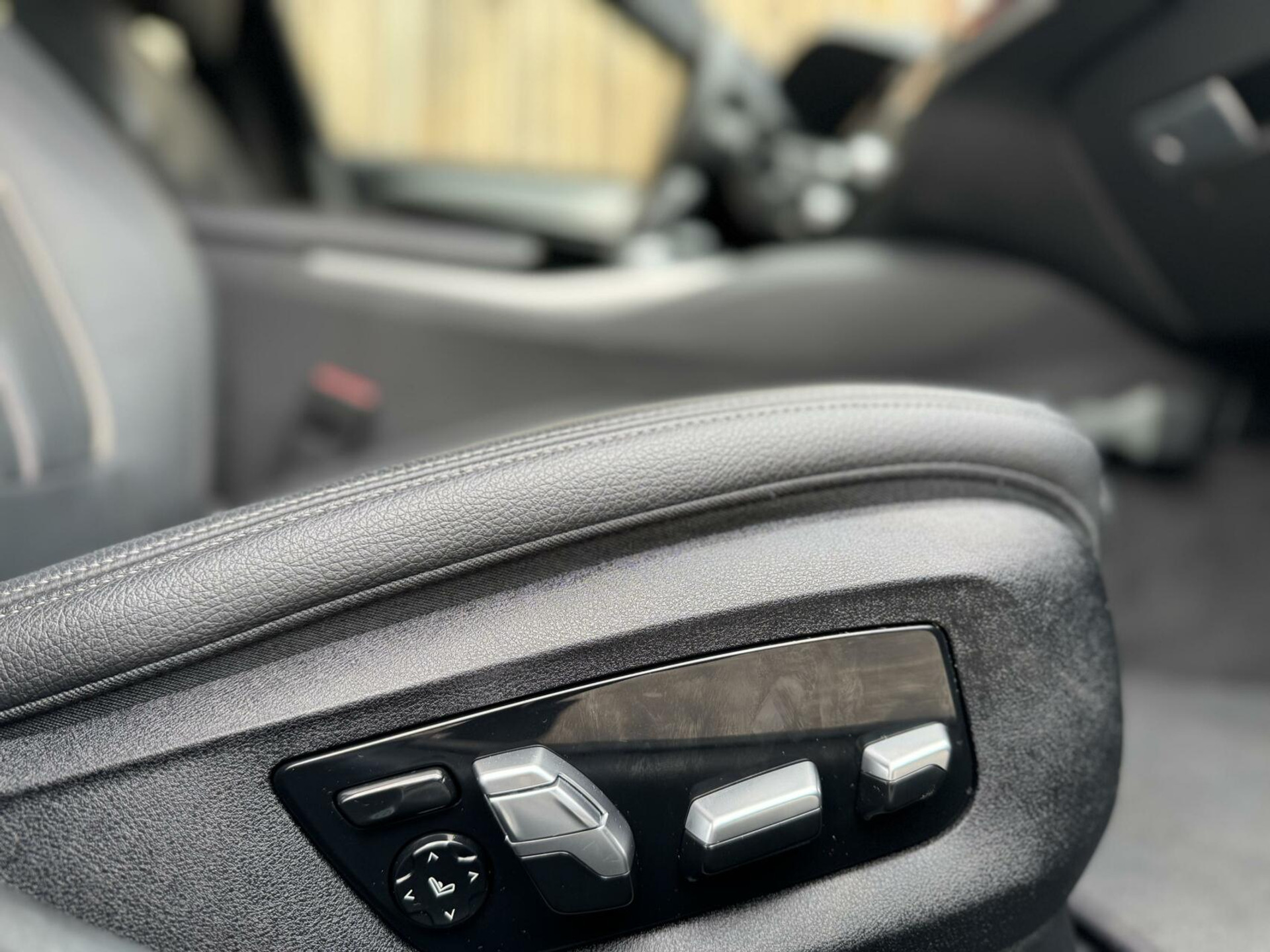 BMW 5 Serie Touring 520i Automaat M-sport | 20 inch lichtmetalen velgen | Navigatie proffesional | Sportstoelen | Stoelverwarming voor | Climate control | Cruise control | Parkeersensoren voor en achter 43770682-53.jpg | Timcars.nl