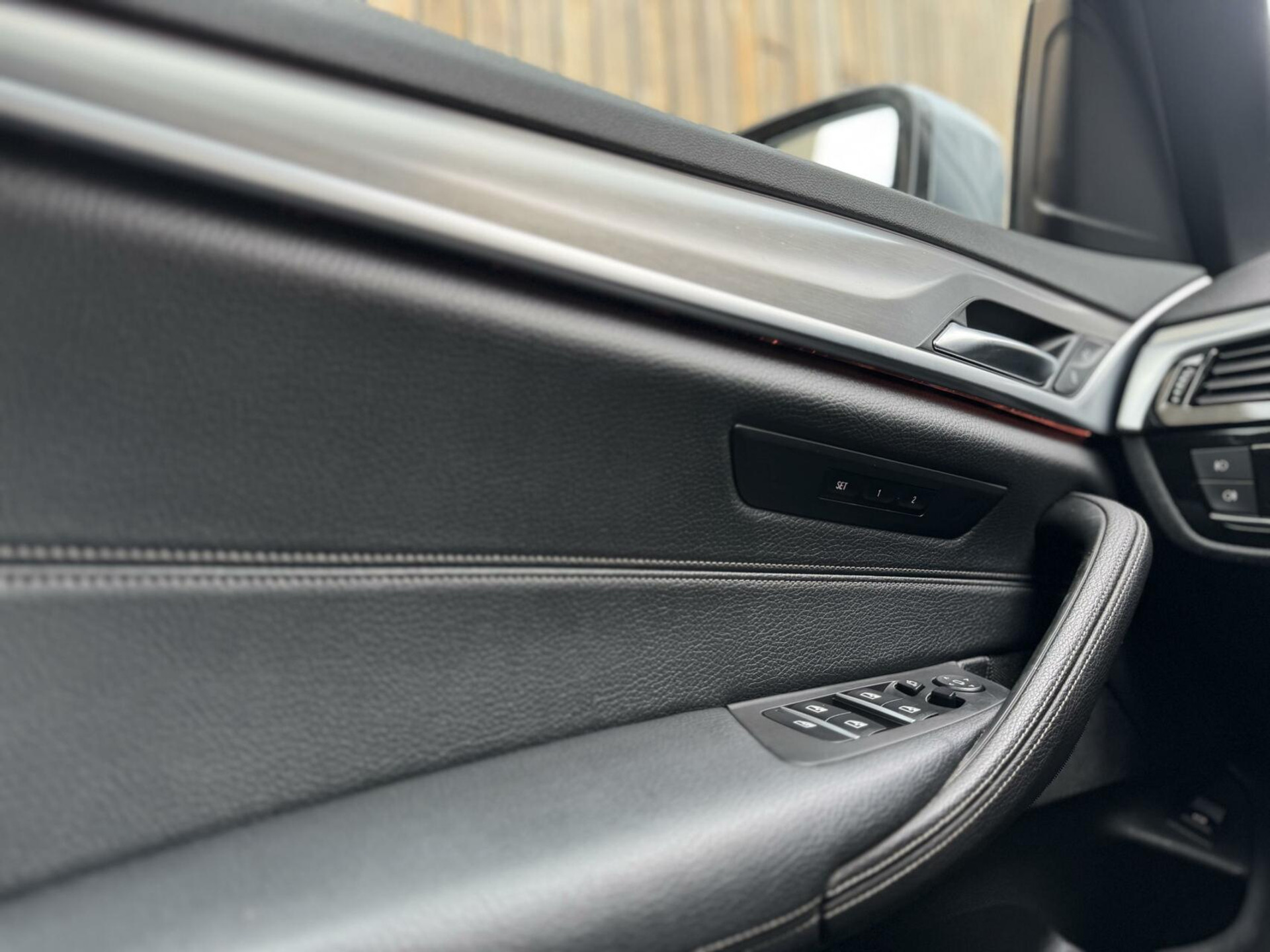 BMW 5 Serie Touring 520i Automaat M-sport | 20 inch lichtmetalen velgen | Navigatie proffesional | Sportstoelen | Stoelverwarming voor | Climate control | Cruise control | Parkeersensoren voor en achter 43770682-54.jpg | Timcars.nl