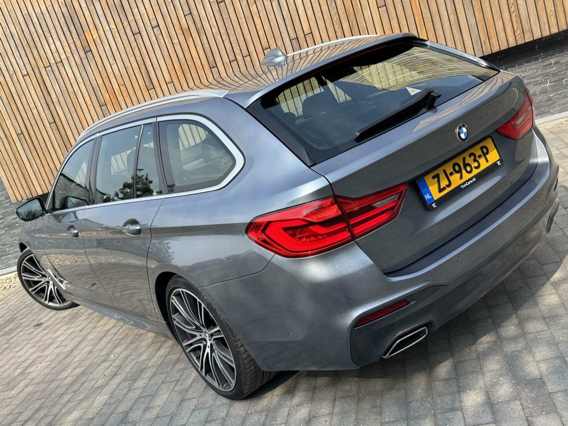 BMW 5 Serie Touring 520i Automaat M-sport | 20 inch lichtmetalen velgen | Navigatie proffesional | Sportstoelen | Stoelverwarming voor | Climate control | Cruise control | Parkeersensoren voor en achter 43770682-58.jpg | Timcars.nl