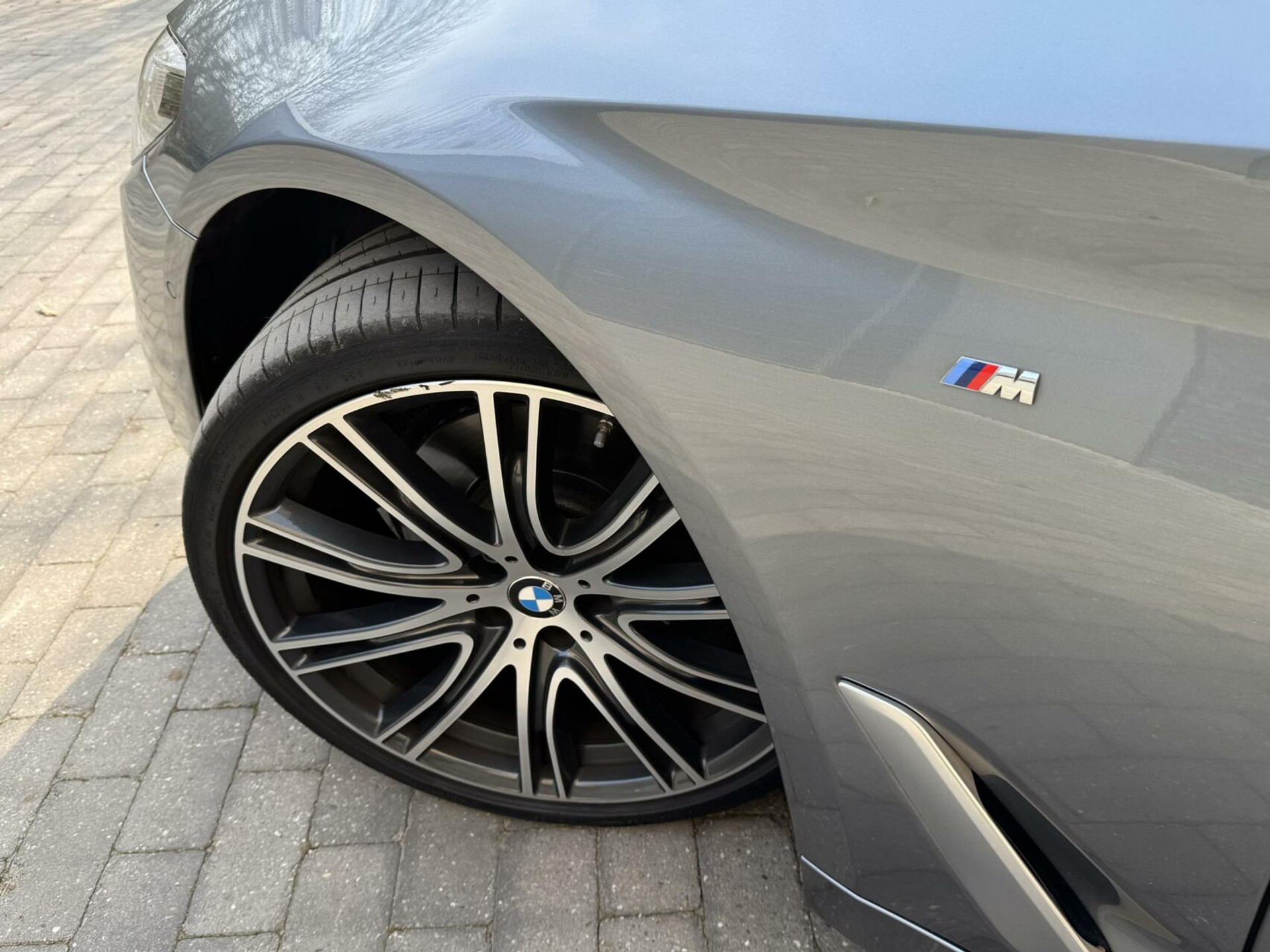 BMW 5 Serie Touring 520i Automaat M-sport | 20 inch lichtmetalen velgen | Navigatie proffesional | Sportstoelen | Stoelverwarming voor | Climate control | Cruise control | Parkeersensoren voor en achter 43770682-59.jpg | Timcars.nl