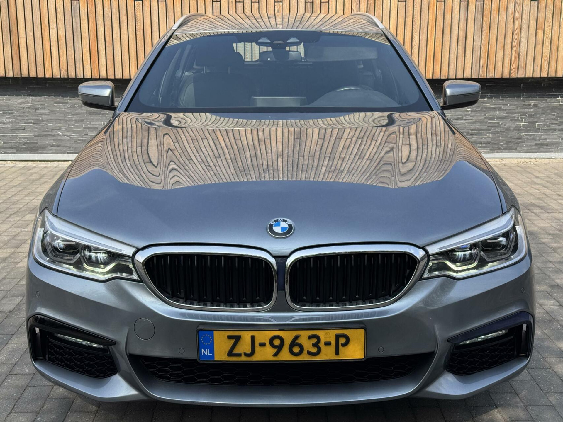 BMW 5 Serie Touring 520i Automaat M-sport | 20 inch lichtmetalen velgen | Navigatie proffesional | Sportstoelen | Stoelverwarming voor | Climate control | Cruise control | Parkeersensoren voor en achter 43770682-62.jpg | Timcars.nl