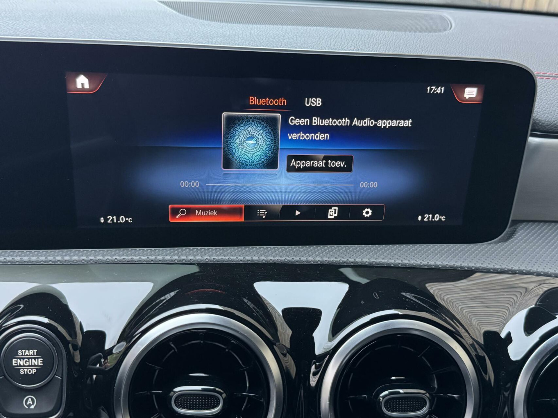 Mercedes-Benz CLA Shooting Brake 200 AMG-line Automaat | LED | Apple CarPlay | Navigatiesysteem | DAB | Getint glas | Digitale cockpit | Trekhaak | Parkeersensoren voor en achter | Achteruitrijcamera 43823139-16.jpg | Timcars.nl