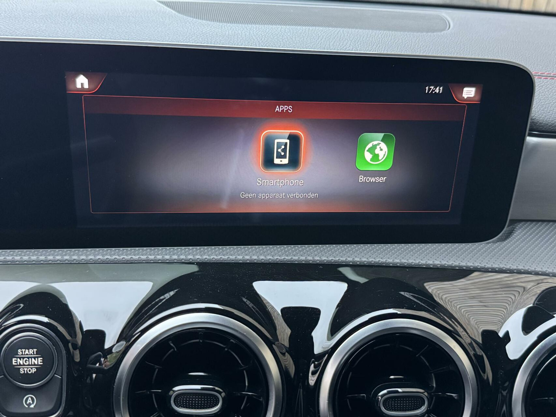 Mercedes-Benz CLA Shooting Brake 200 AMG-line Automaat | LED | Apple CarPlay | Navigatiesysteem | DAB | Getint glas | Digitale cockpit | Trekhaak | Parkeersensoren voor en achter | Achteruitrijcamera 43823139-17.jpg | Timcars.nl