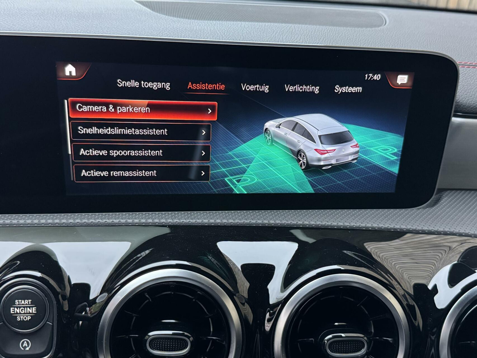 Mercedes-Benz CLA Shooting Brake 200 AMG-line Automaat | LED | Apple CarPlay | Navigatiesysteem | DAB | Getint glas | Digitale cockpit | Trekhaak | Parkeersensoren voor en achter | Achteruitrijcamera 43823139-20.jpg | Timcars.nl