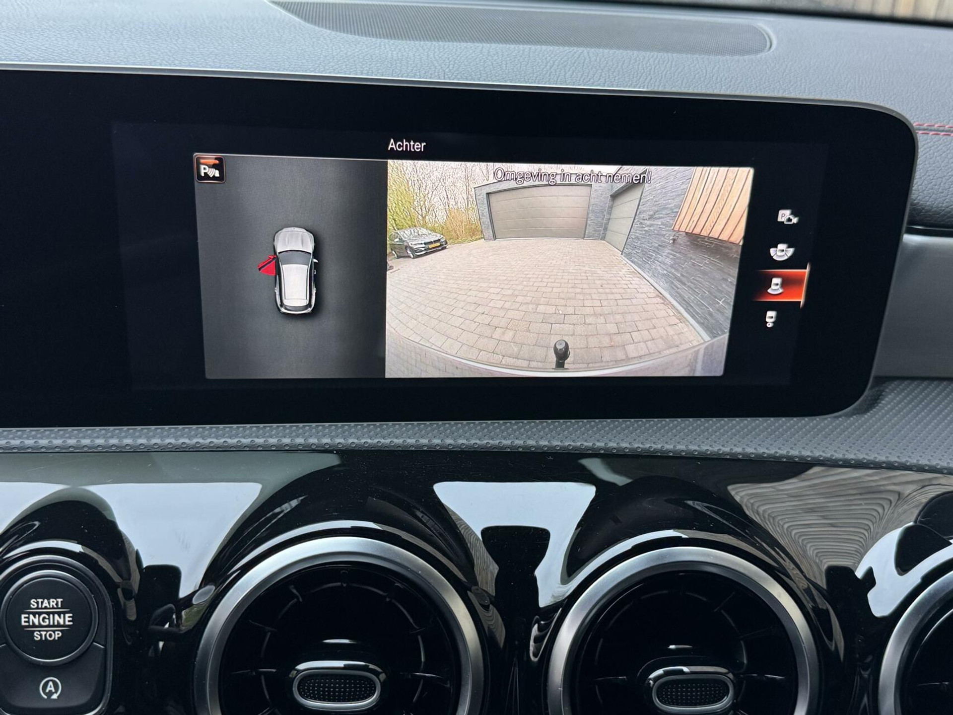 Mercedes-Benz CLA Shooting Brake 200 AMG-line Automaat | LED | Apple CarPlay | Navigatiesysteem | DAB | Getint glas | Digitale cockpit | Trekhaak | Parkeersensoren voor en achter | Achteruitrijcamera 43823139-28.jpg | Timcars.nl