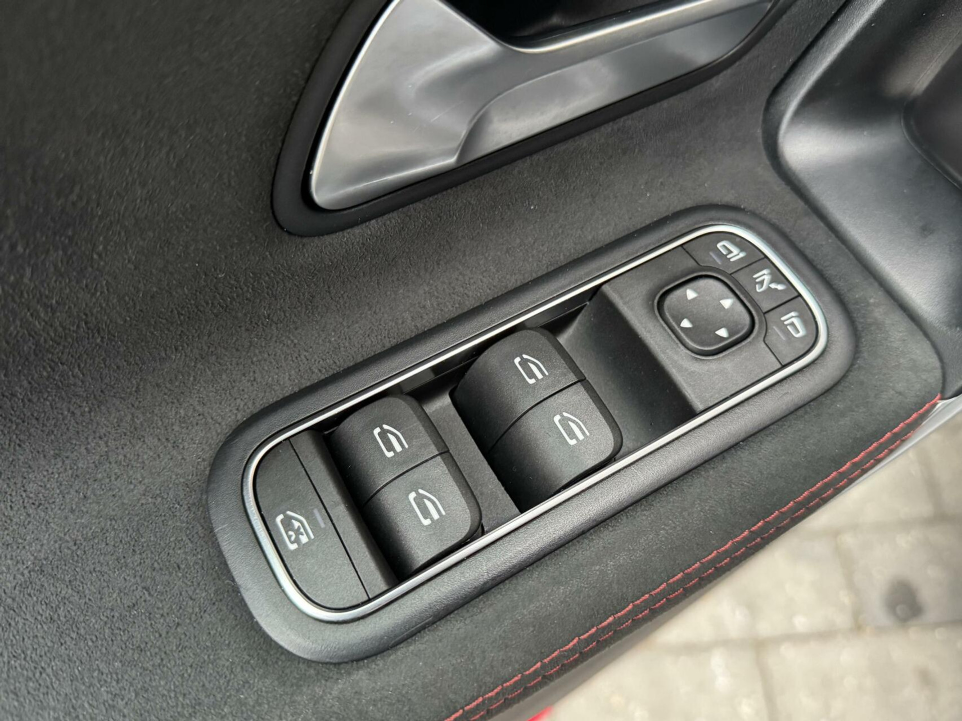 Mercedes-Benz CLA Shooting Brake 200 AMG-line Automaat | LED | Apple CarPlay | Navigatiesysteem | DAB | Getint glas | Digitale cockpit | Trekhaak | Parkeersensoren voor en achter | Achteruitrijcamera 43823139-3.jpg | Timcars.nl