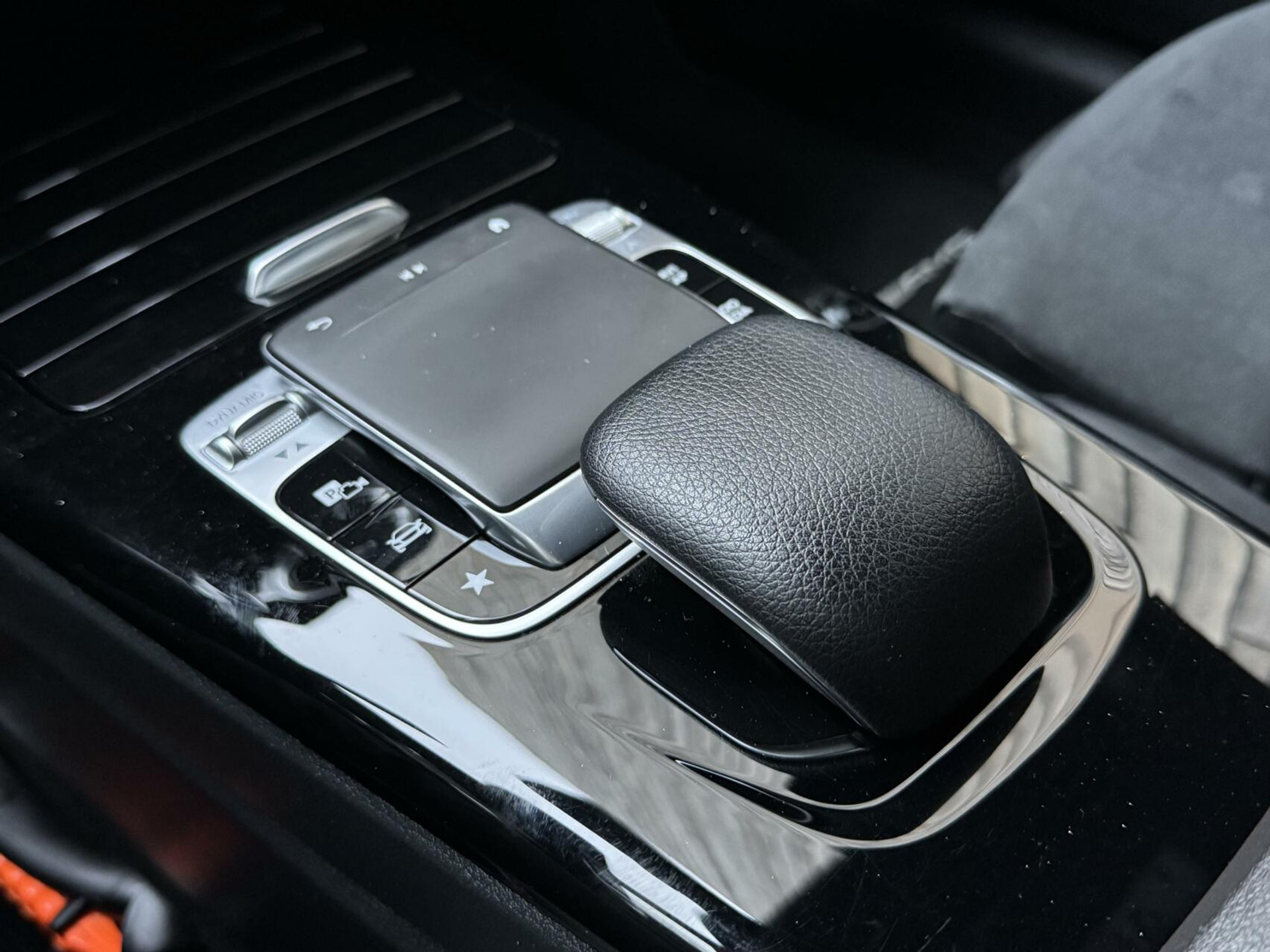 Mercedes-Benz CLA Shooting Brake 200 AMG-line Automaat | LED | Apple CarPlay | Navigatiesysteem | DAB | Getint glas | Digitale cockpit | Trekhaak | Parkeersensoren voor en achter | Achteruitrijcamera 43823139-30.jpg | Timcars.nl