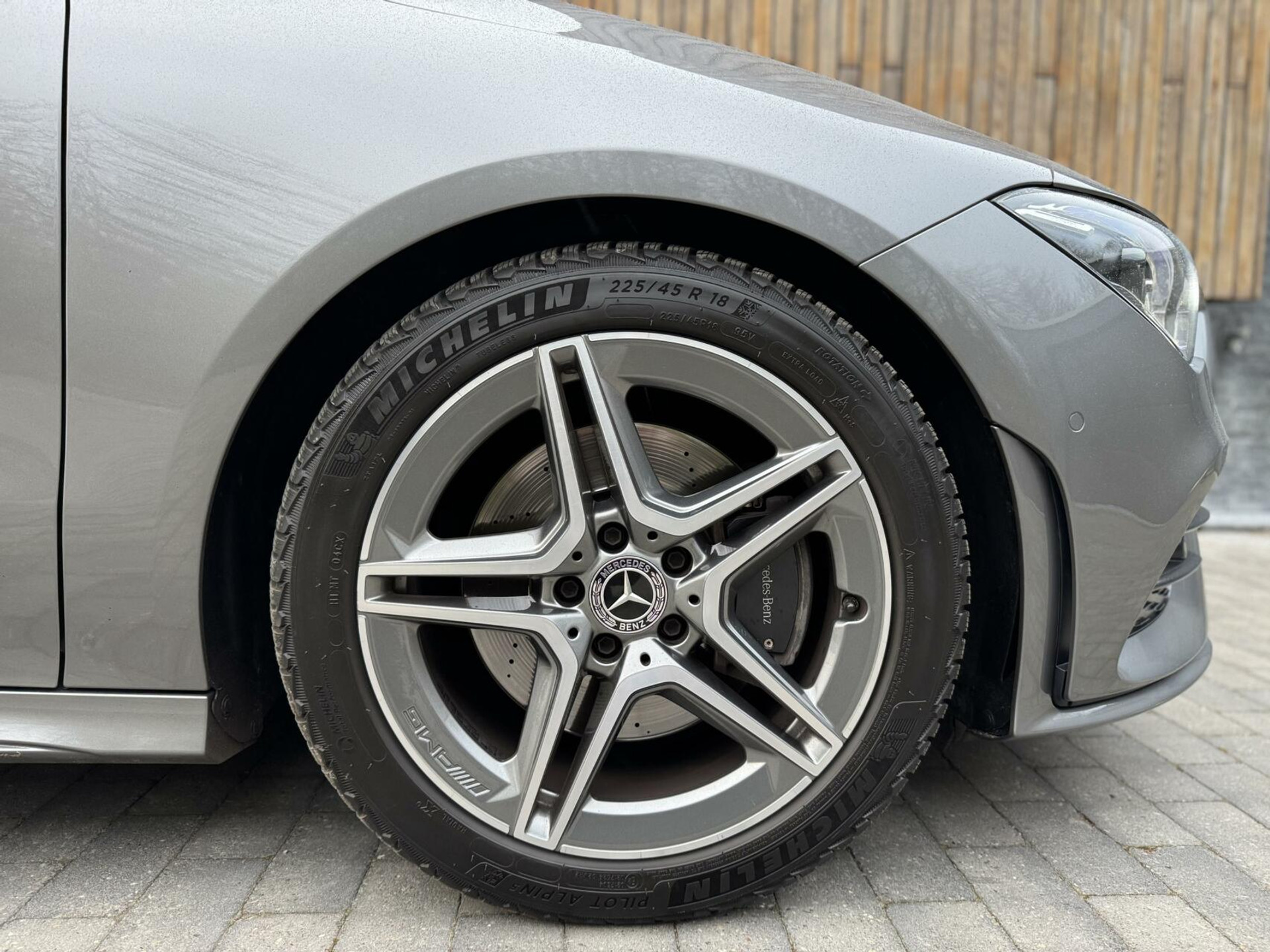 Mercedes-Benz CLA Shooting Brake 200 AMG-line Automaat | LED | Apple CarPlay | Navigatiesysteem | DAB | Getint glas | Digitale cockpit | Trekhaak | Parkeersensoren voor en achter | Achteruitrijcamera 43823139-35.jpg | Timcars.nl