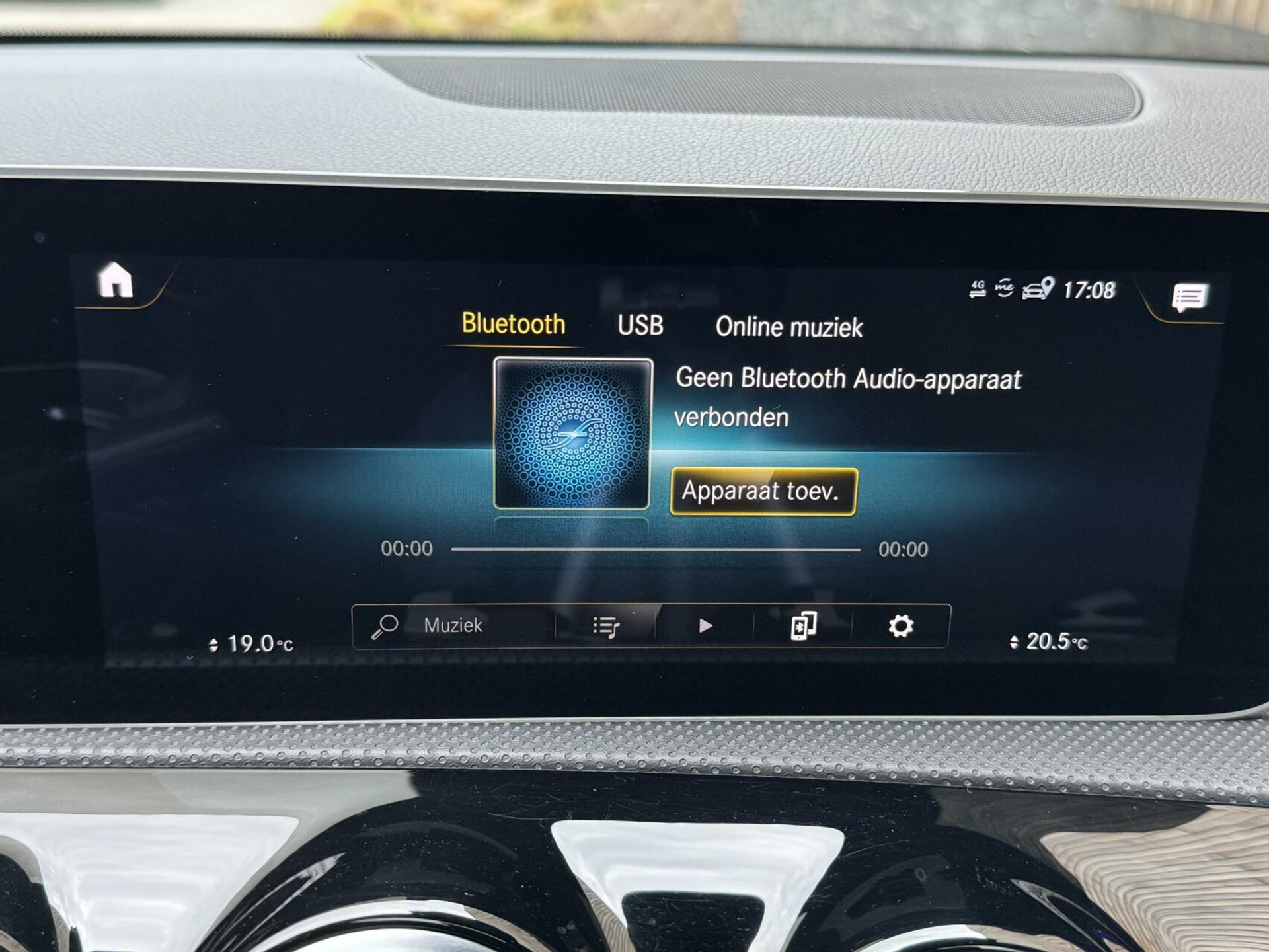 Mercedes-Benz A-Klasse 220 AMG 190pk Automaat | Panoramadak | LED Matrix verlichting | Sfeerverlichting | Night Pakket | Sportstoelen elektrisch verstelbaar | Draadloze telefoonlader | Parkeersensoren voor en achter | Achteruitrijcamera 44320586-13.jpg | Timcars.nl