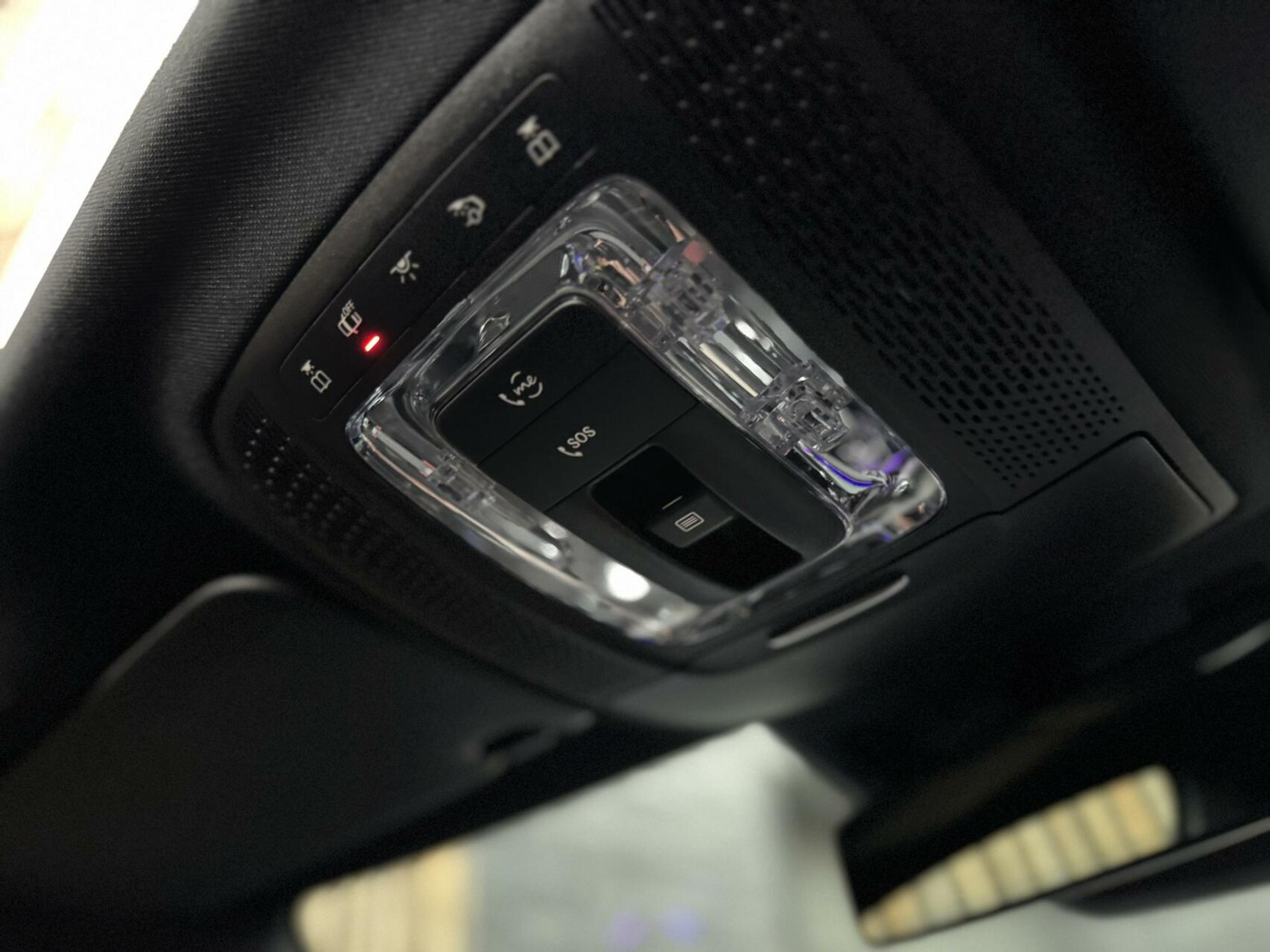 Mercedes-Benz A-Klasse 220 AMG 190pk Automaat | Panoramadak | LED Matrix verlichting | Sfeerverlichting | Night Pakket | Sportstoelen elektrisch verstelbaar | Draadloze telefoonlader | Parkeersensoren voor en achter | Achteruitrijcamera 44320586-36.jpg | Timcars.nl