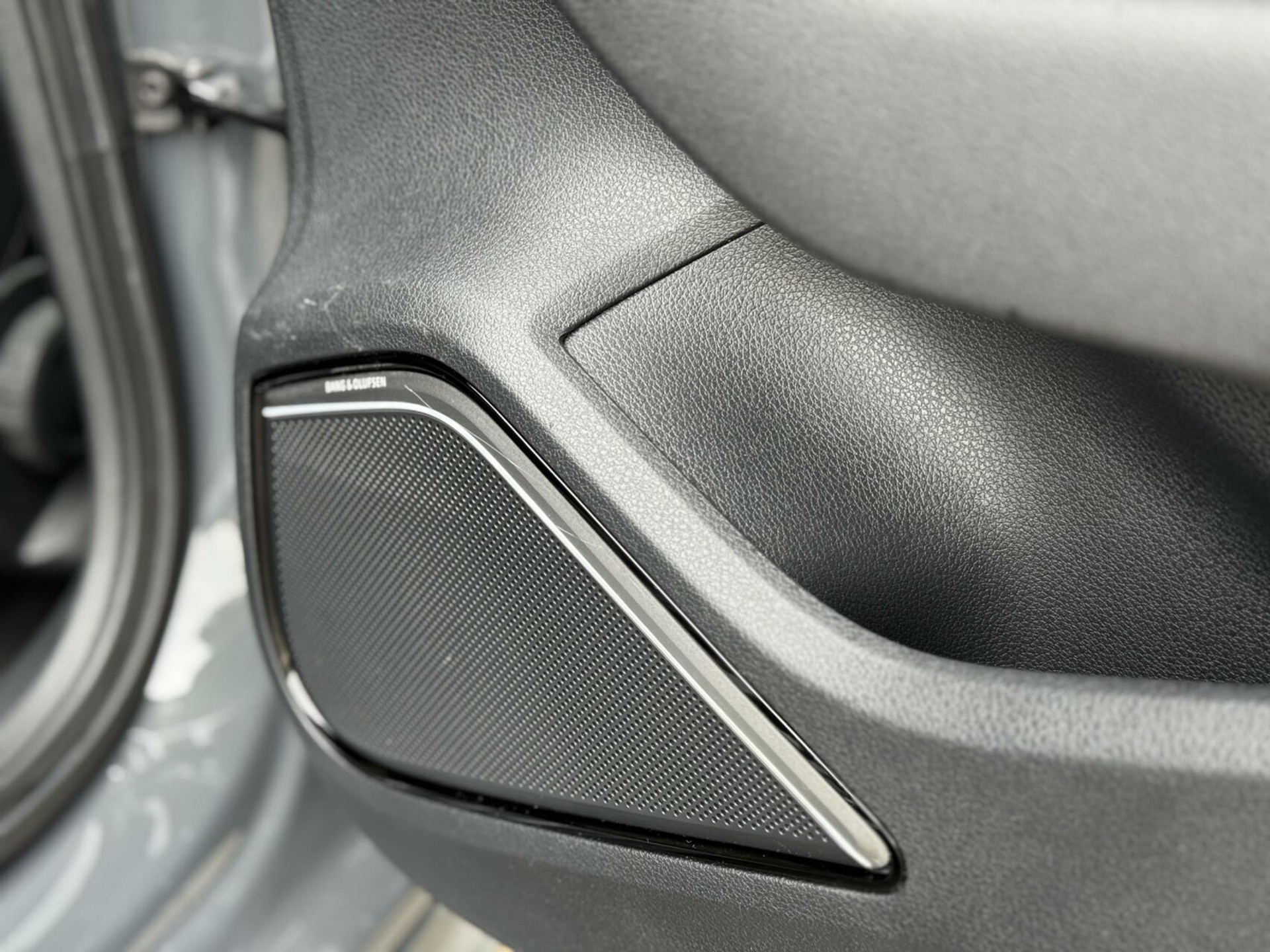 Audi A3 Sportback 1.5 TFSI CoD Sport S Line Edition Automaat | Apple CarPlay | Adaptieve cruise control | Lane assist | Bang&Olufsen audio | 18 inch lichtmetalen velgen | Getint glas | Parkeersensoren voor en achter 44359946-40.jpg | Timcars.nl