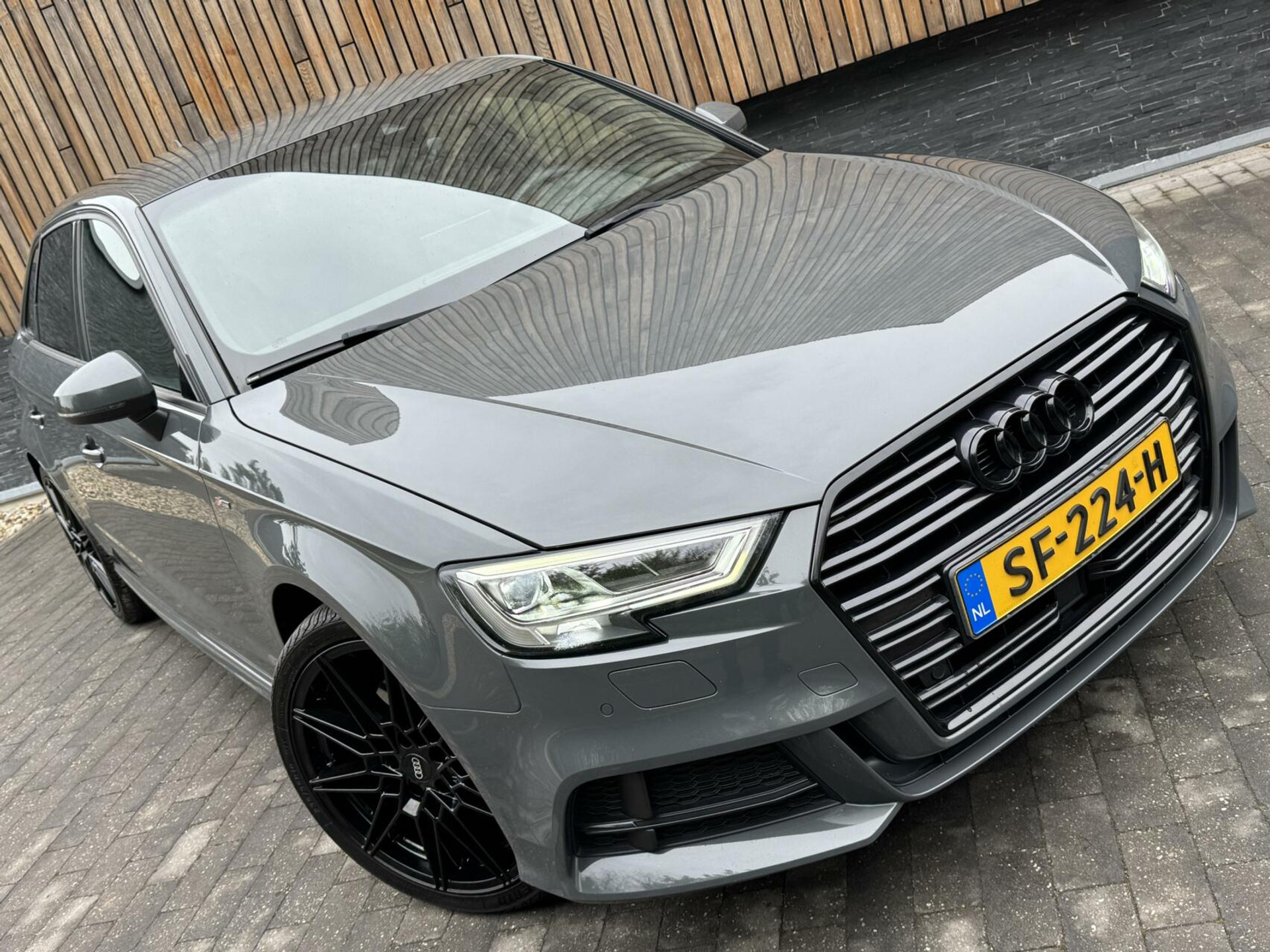 Audi A3 Sportback 1.5 TFSI CoD Sport S Line Edition Automaat | Apple CarPlay | Adaptieve cruise control | Lane assist | Bang&Olufsen audio | 18 inch lichtmetalen velgen | Getint glas | Parkeersensoren voor en achter 44359946-44.jpg | Timcars.nl
