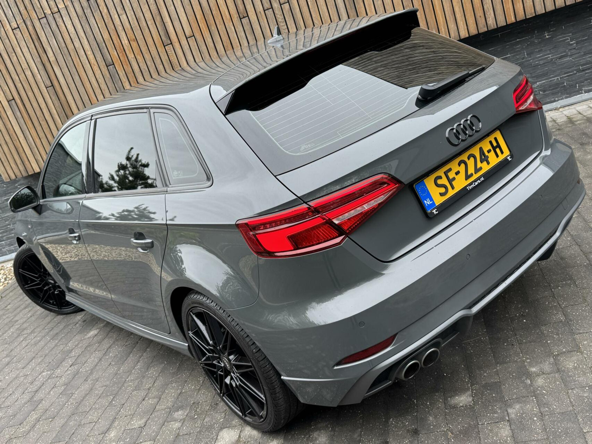 Audi A3 Sportback 1.5 TFSI CoD Sport S Line Edition Automaat | Apple CarPlay | Adaptieve cruise control | Lane assist | Bang&Olufsen audio | 18 inch lichtmetalen velgen | Getint glas | Parkeersensoren voor en achter 44359946-45.jpg | Timcars.nl