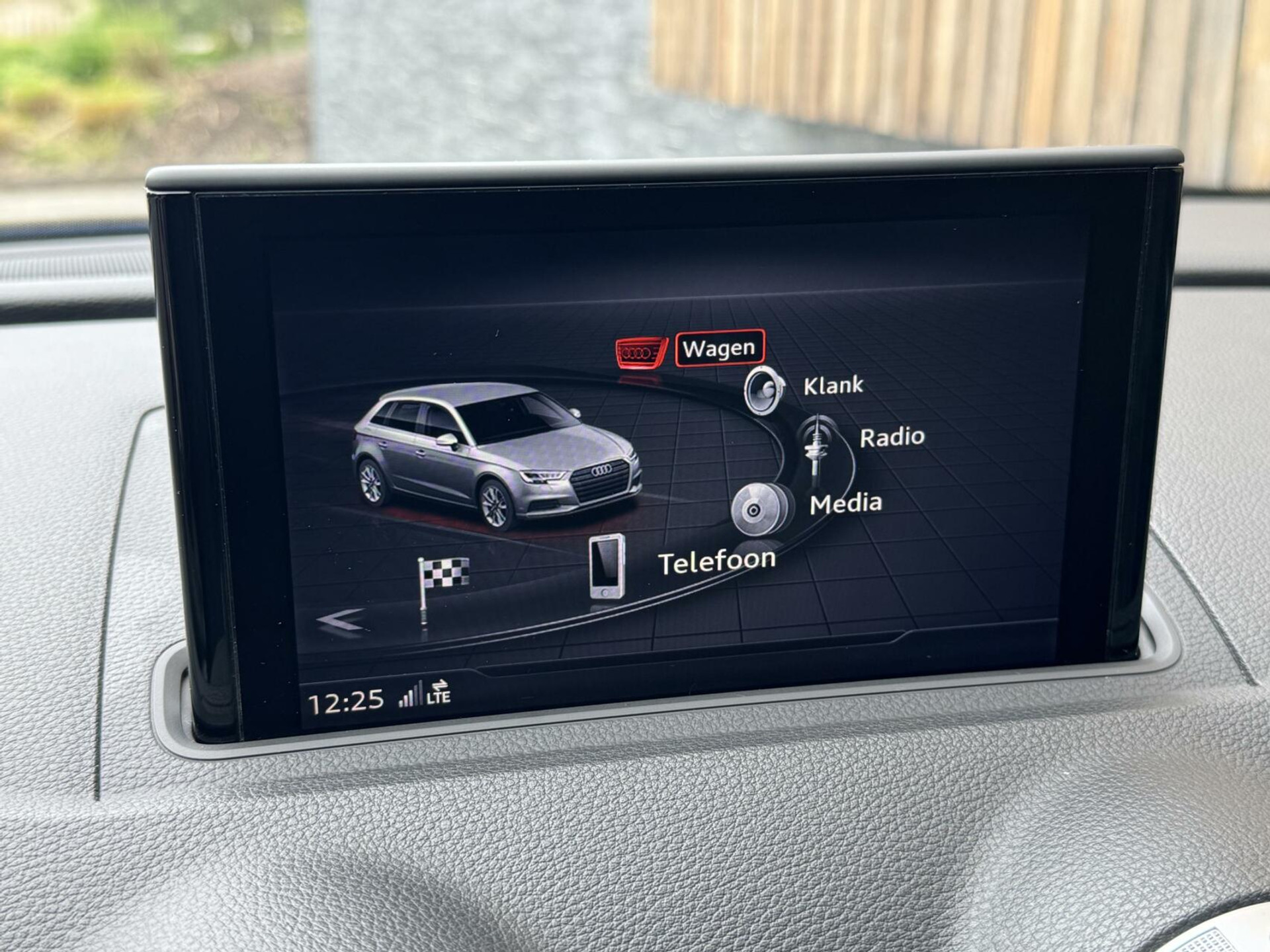 Audi A3 Sportback 1.4 e-tron Lease Edition Automaat | LED koplampen | Trekhaak uitklapbaar | Dynamische knipperlichten | Climate control | Cruise control adaptief | Lane assist | Parkeersensoren voor en achter 44400727-19.jpg | Timcars.nl