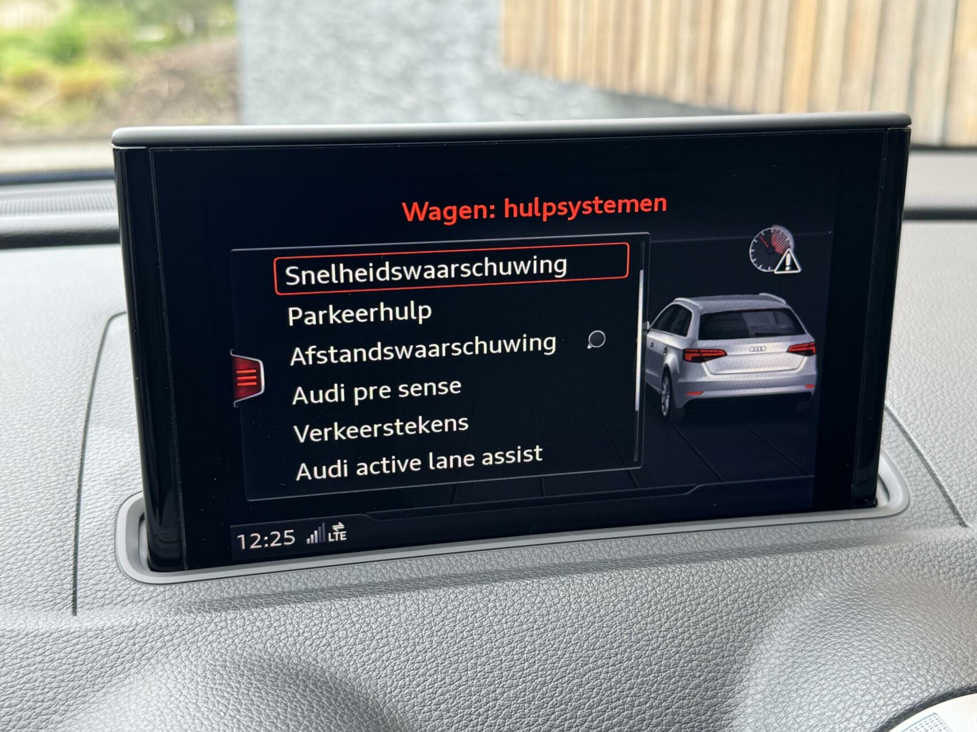 Audi A3 Sportback 1.4 e-tron Lease Edition Automaat | LED koplampen | Trekhaak uitklapbaar | Dynamische knipperlichten | Climate control | Cruise control adaptief | Lane assist | Parkeersensoren voor en achter 44400727-22.jpg | Timcars.nl