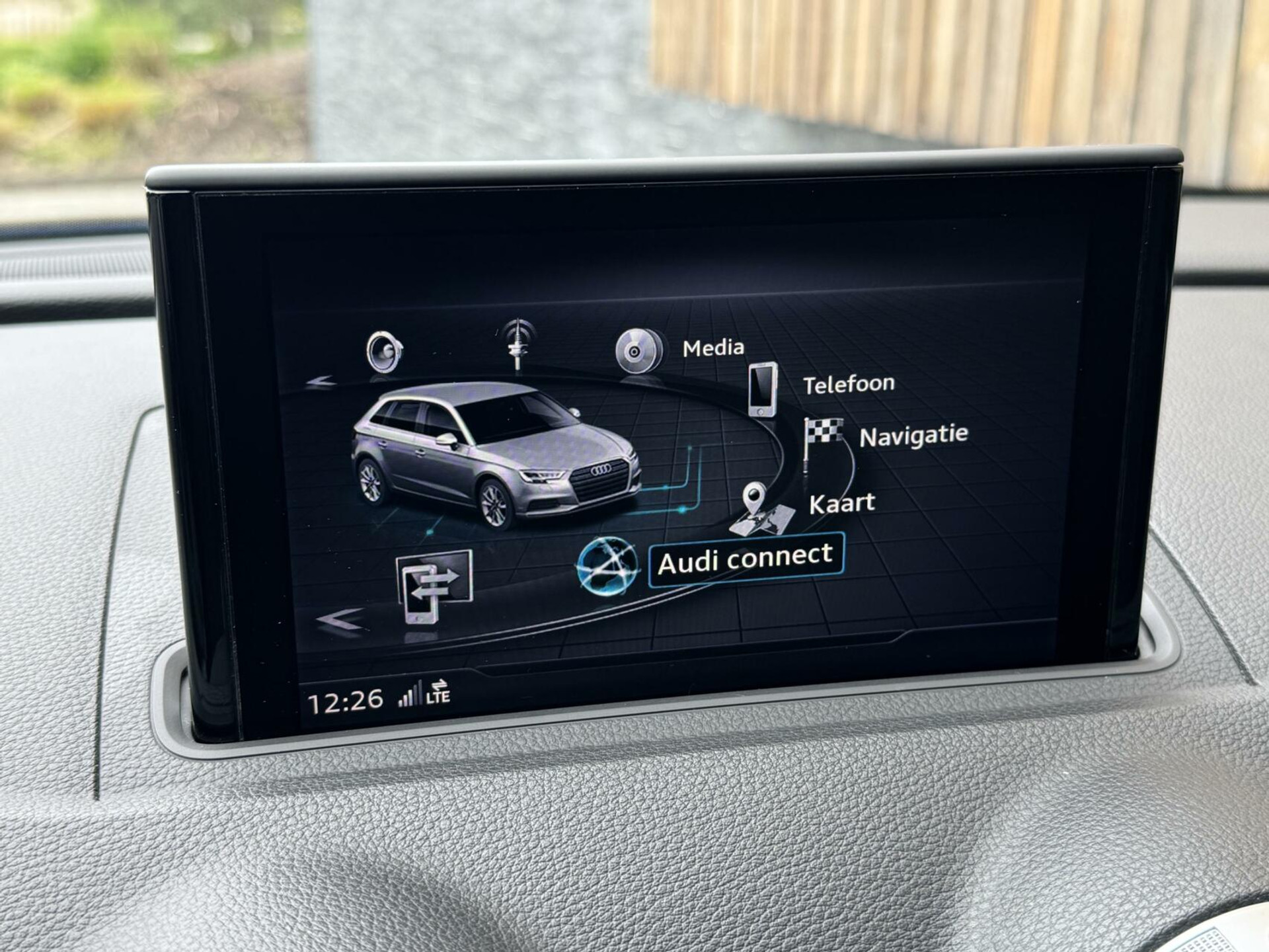 Audi A3 Sportback 1.4 e-tron Lease Edition Automaat | LED koplampen | Trekhaak uitklapbaar | Dynamische knipperlichten | Climate control | Cruise control adaptief | Lane assist | Parkeersensoren voor en achter 44400727-26.jpg | Timcars.nl