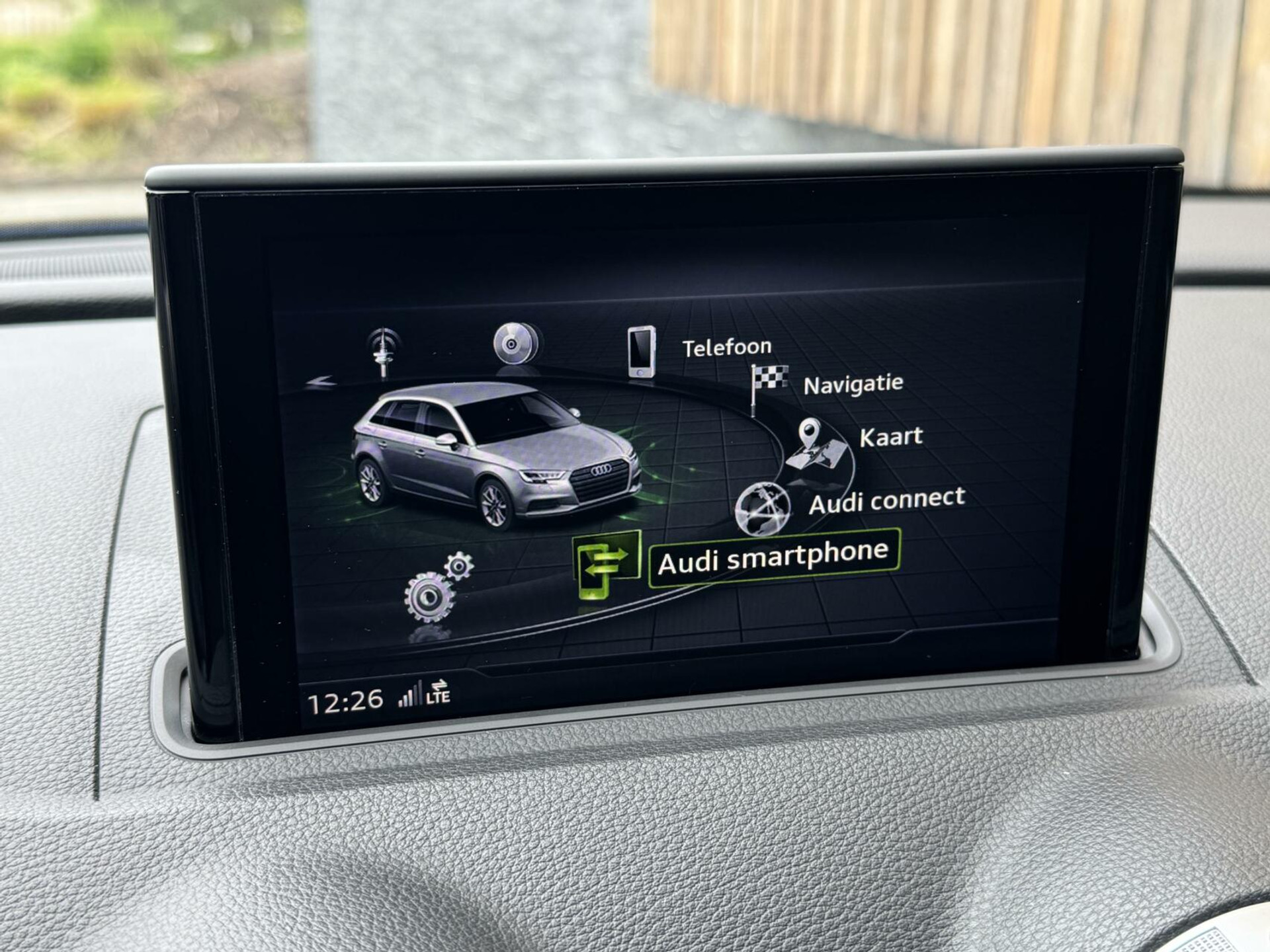 Audi A3 Sportback 1.4 e-tron Lease Edition Automaat | LED koplampen | Trekhaak uitklapbaar | Dynamische knipperlichten | Climate control | Cruise control adaptief | Lane assist | Parkeersensoren voor en achter 44400727-27.jpg | Timcars.nl