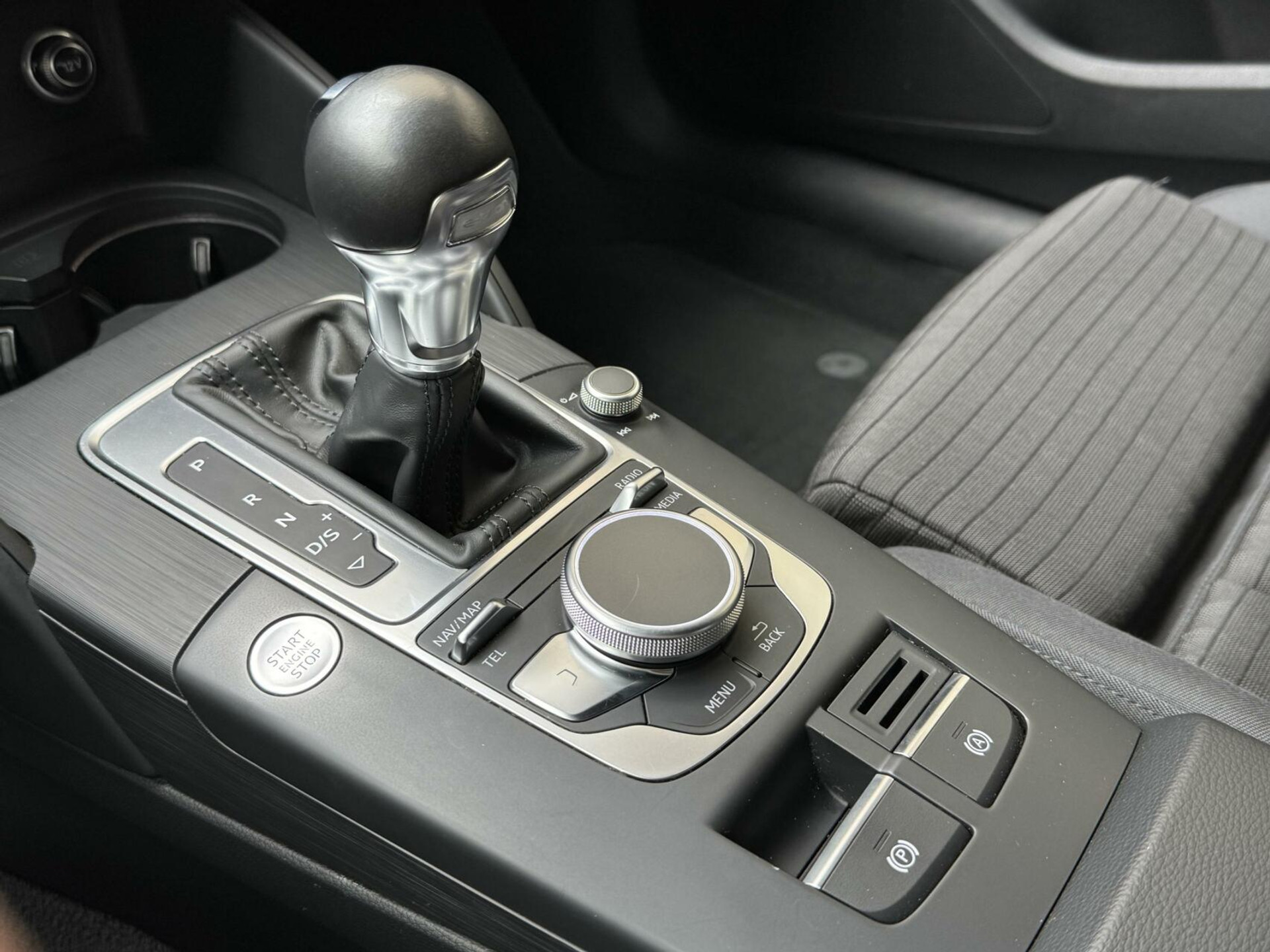 Audi A3 Sportback 1.4 e-tron Lease Edition Automaat | LED koplampen | Trekhaak uitklapbaar | Dynamische knipperlichten | Climate control | Cruise control adaptief | Lane assist | Parkeersensoren voor en achter 44400727-30.jpg | Timcars.nl