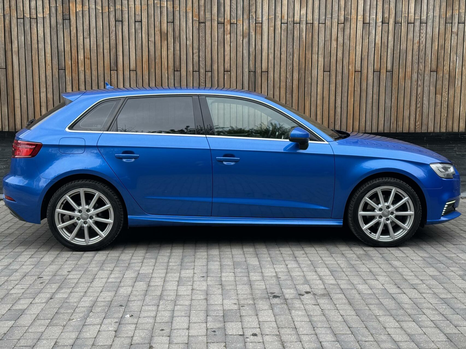 Audi A3 Sportback 1.4 e-tron Lease Edition Automaat | LED koplampen | Trekhaak uitklapbaar | Dynamische knipperlichten | Climate control | Cruise control adaptief | Lane assist | Parkeersensoren voor en achter 44400727-33.jpg | Timcars.nl