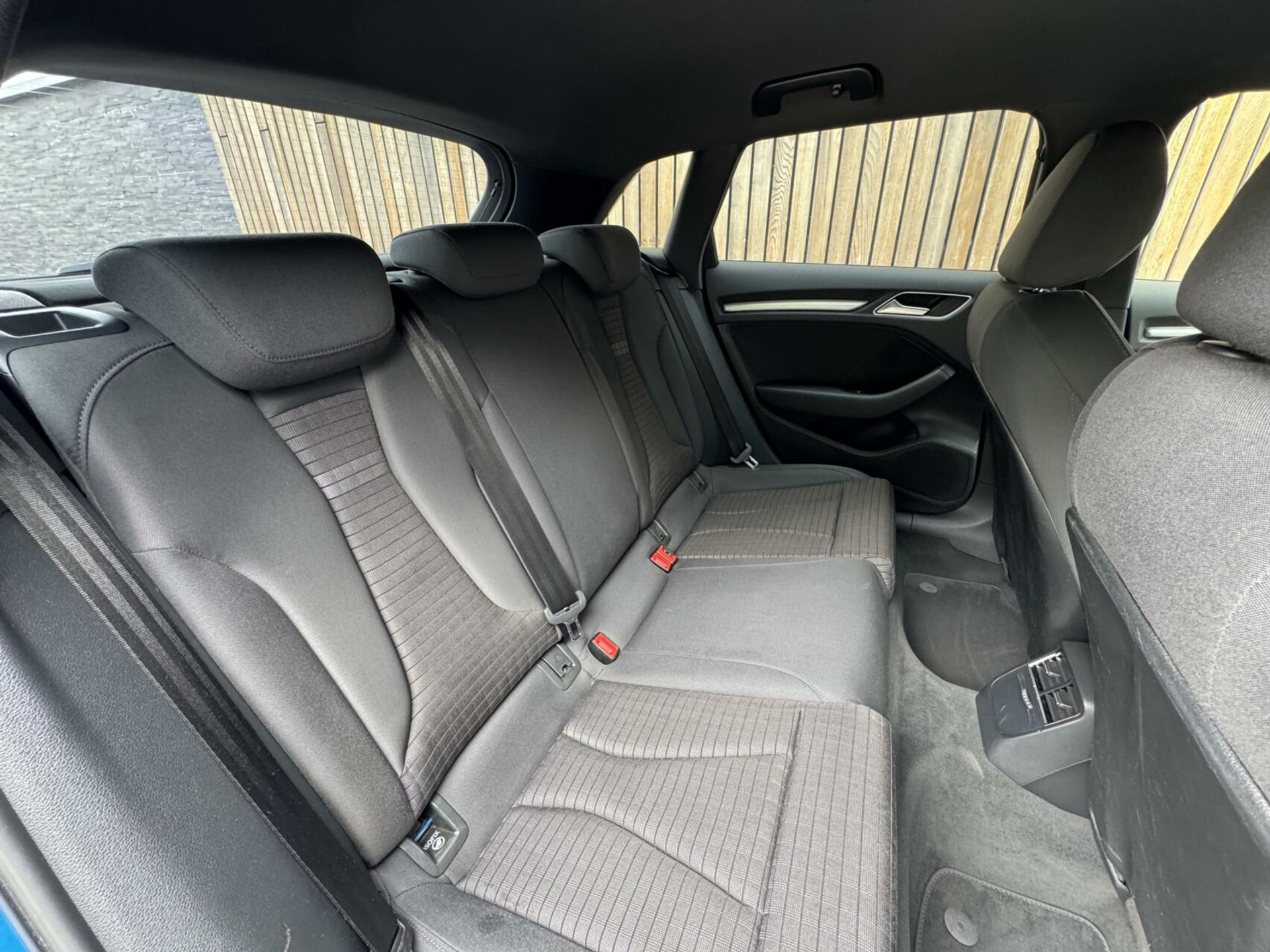 Audi A3 Sportback 1.4 e-tron Lease Edition Automaat | LED koplampen | Trekhaak uitklapbaar | Dynamische knipperlichten | Climate control | Cruise control adaptief | Lane assist | Parkeersensoren voor en achter 44400727-41.jpg | Timcars.nl