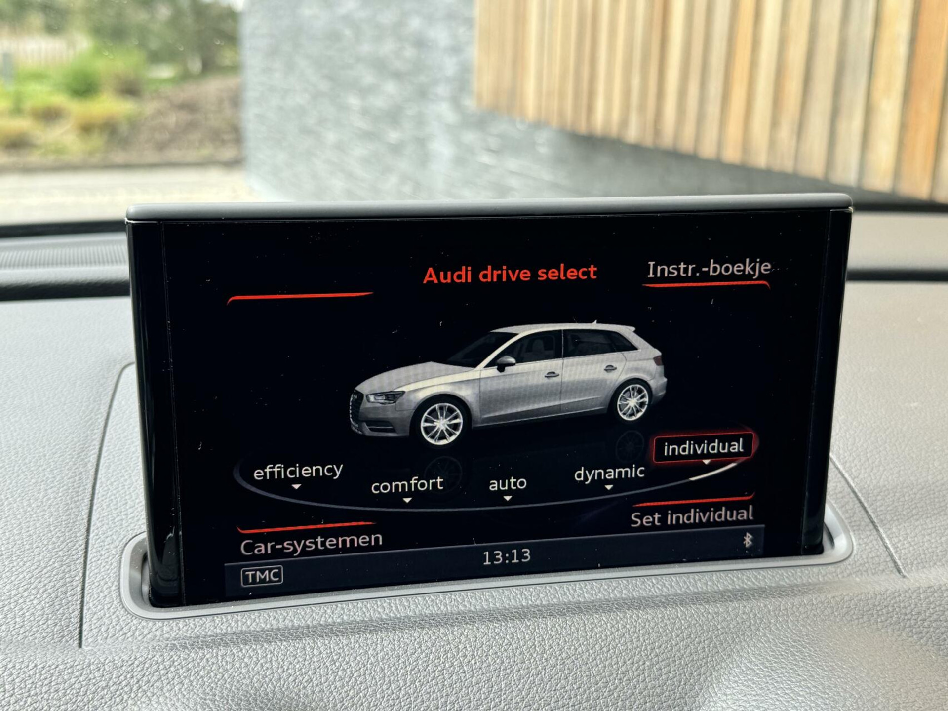 Audi A3 Sportback 1.4 TFSI Ambition Pro Line g-tron Automaat | Stoelverwarming | MMI+ navigatiesysteem | Dakrails | Climate control | Sportstoelen | Bi-Xenon koplampen | Parkeersensoren achter 44400728-17.jpg | Timcars.nl