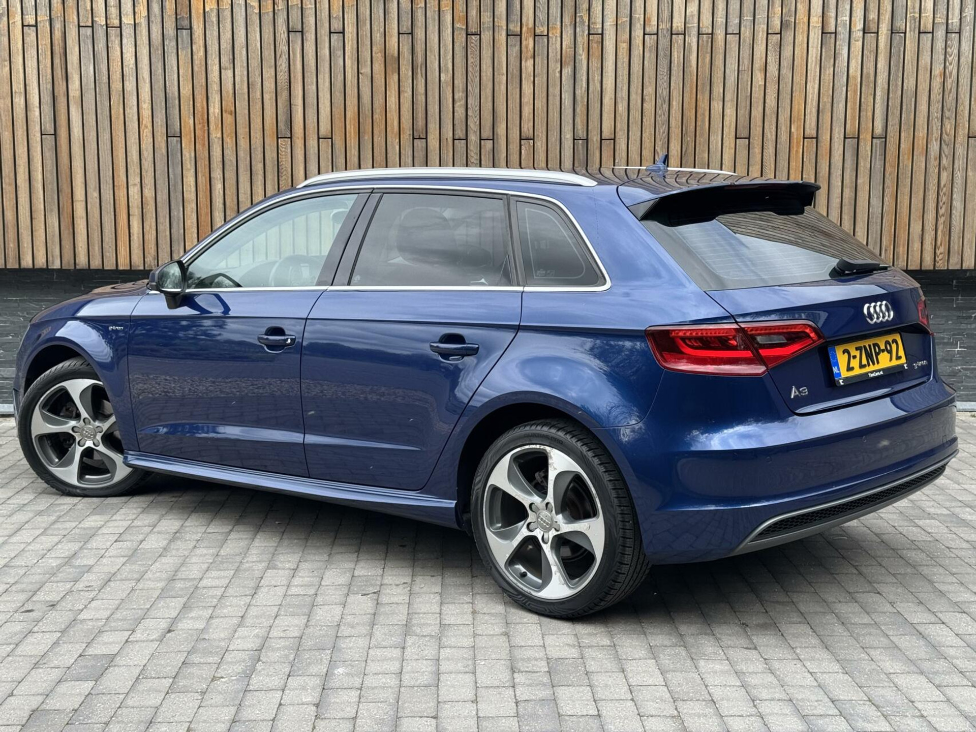 Audi A3 Sportback 1.4 TFSI Ambition Pro Line g-tron Automaat | Stoelverwarming | MMI+ navigatiesysteem | Dakrails | Climate control | Sportstoelen | Bi-Xenon koplampen | Parkeersensoren achter 44400728-23.jpg | Timcars.nl