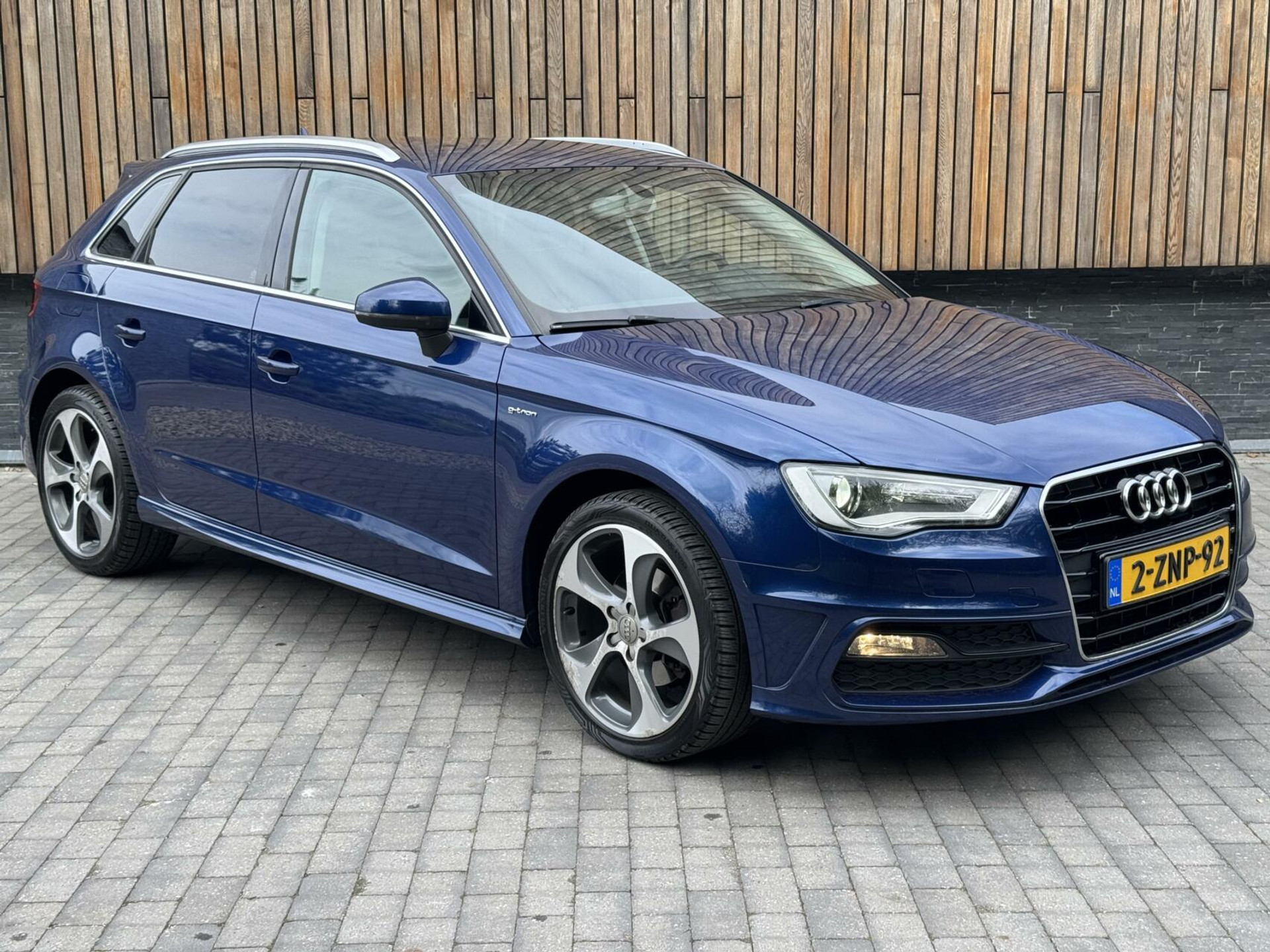 Audi A3 Sportback 1.4 TFSI Ambition Pro Line g-tron Automaat | Stoelverwarming | MMI+ navigatiesysteem | Dakrails | Climate control | Sportstoelen | Bi-Xenon koplampen | Parkeersensoren achter 44400728-25.jpg | Timcars.nl