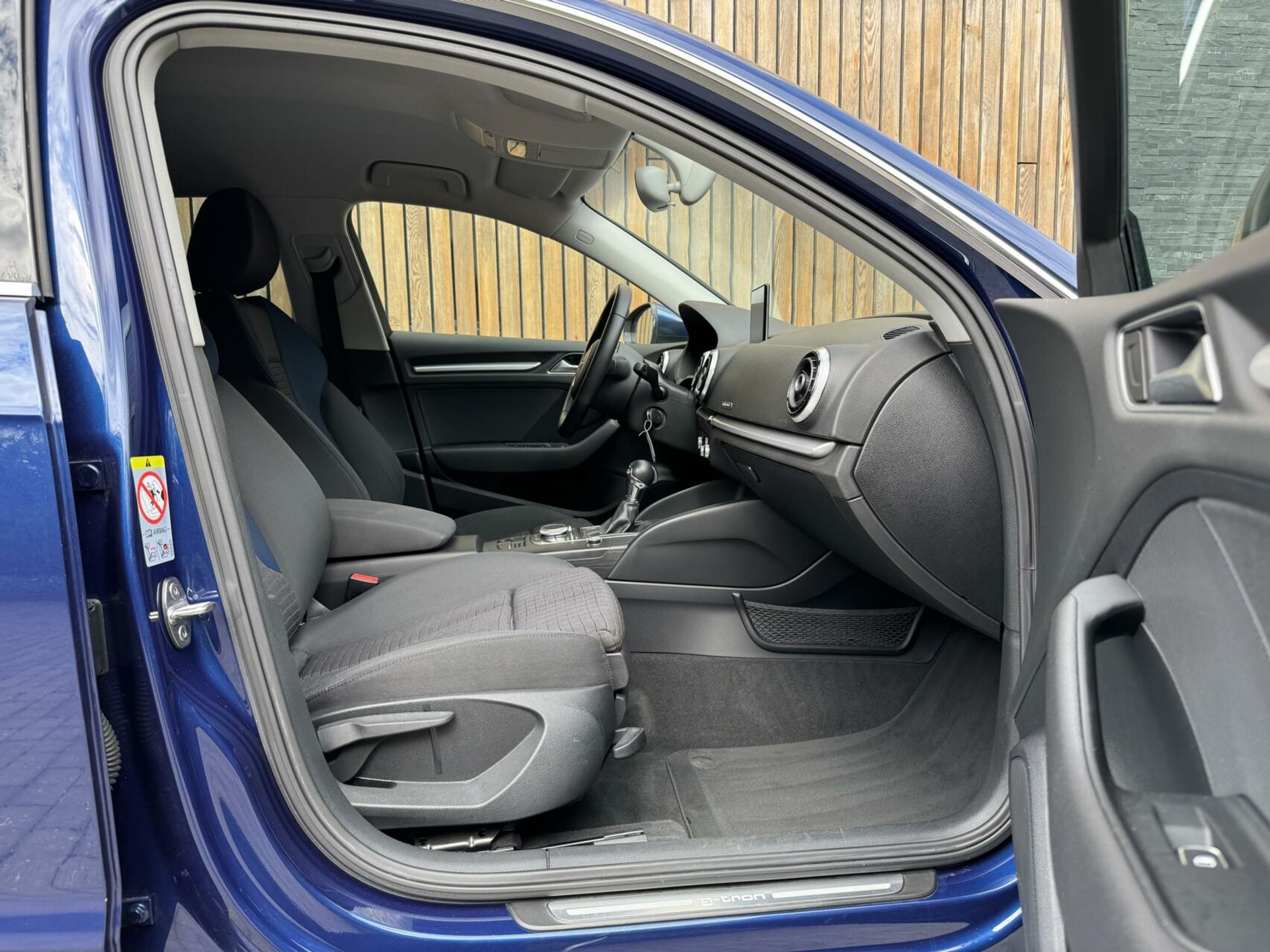 Audi A3 Sportback 1.4 TFSI Ambition Pro Line g-tron Automaat | Stoelverwarming | MMI+ navigatiesysteem | Dakrails | Climate control | Sportstoelen | Bi-Xenon koplampen | Parkeersensoren achter 44400728-27.jpg | Timcars.nl