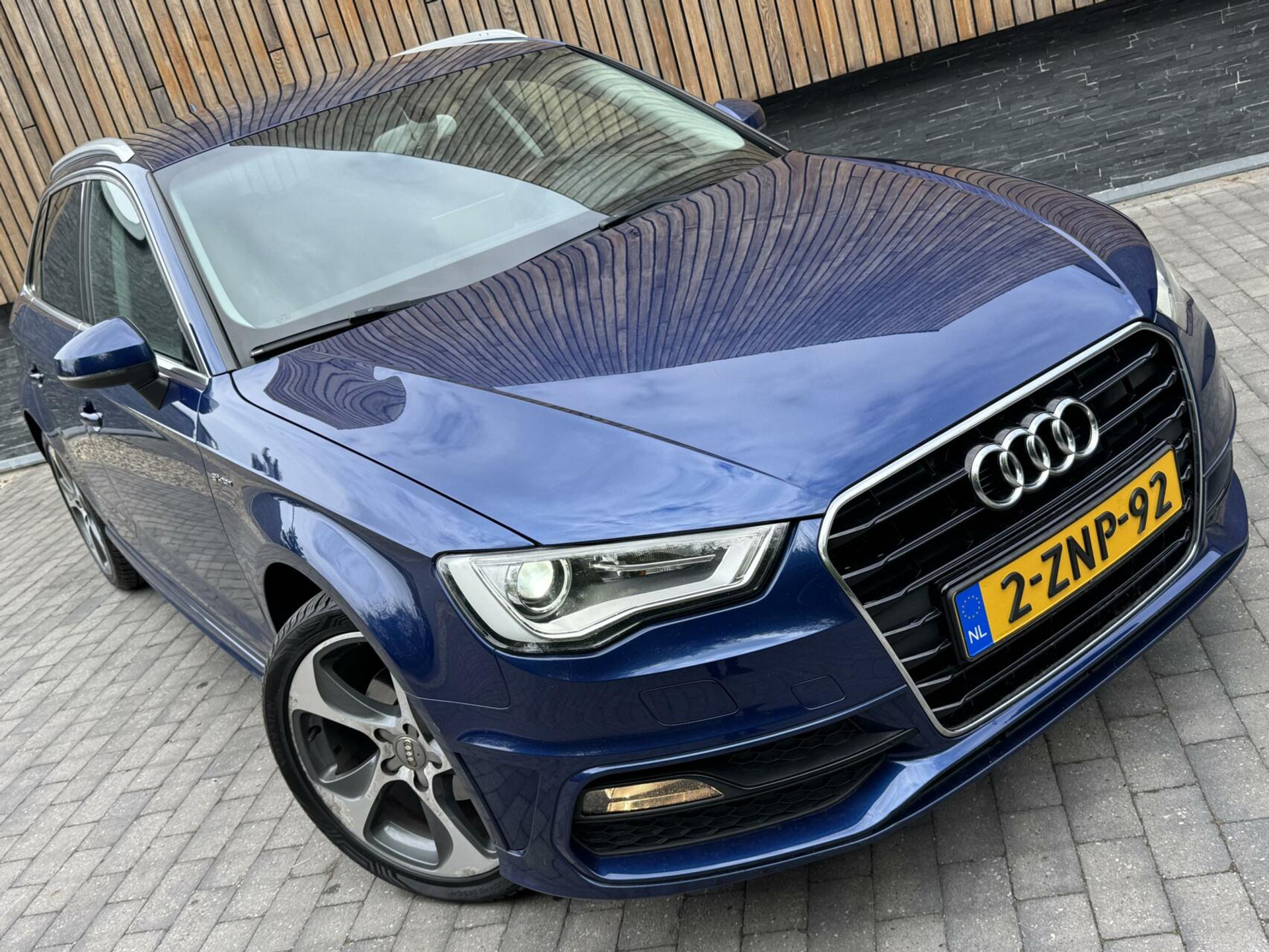 Audi A3 Sportback 1.4 TFSI Ambition Pro Line g-tron Automaat | Stoelverwarming | MMI+ navigatiesysteem | Dakrails | Climate control | Sportstoelen | Bi-Xenon koplampen | Parkeersensoren achter 44400728-39.jpg | Timcars.nl