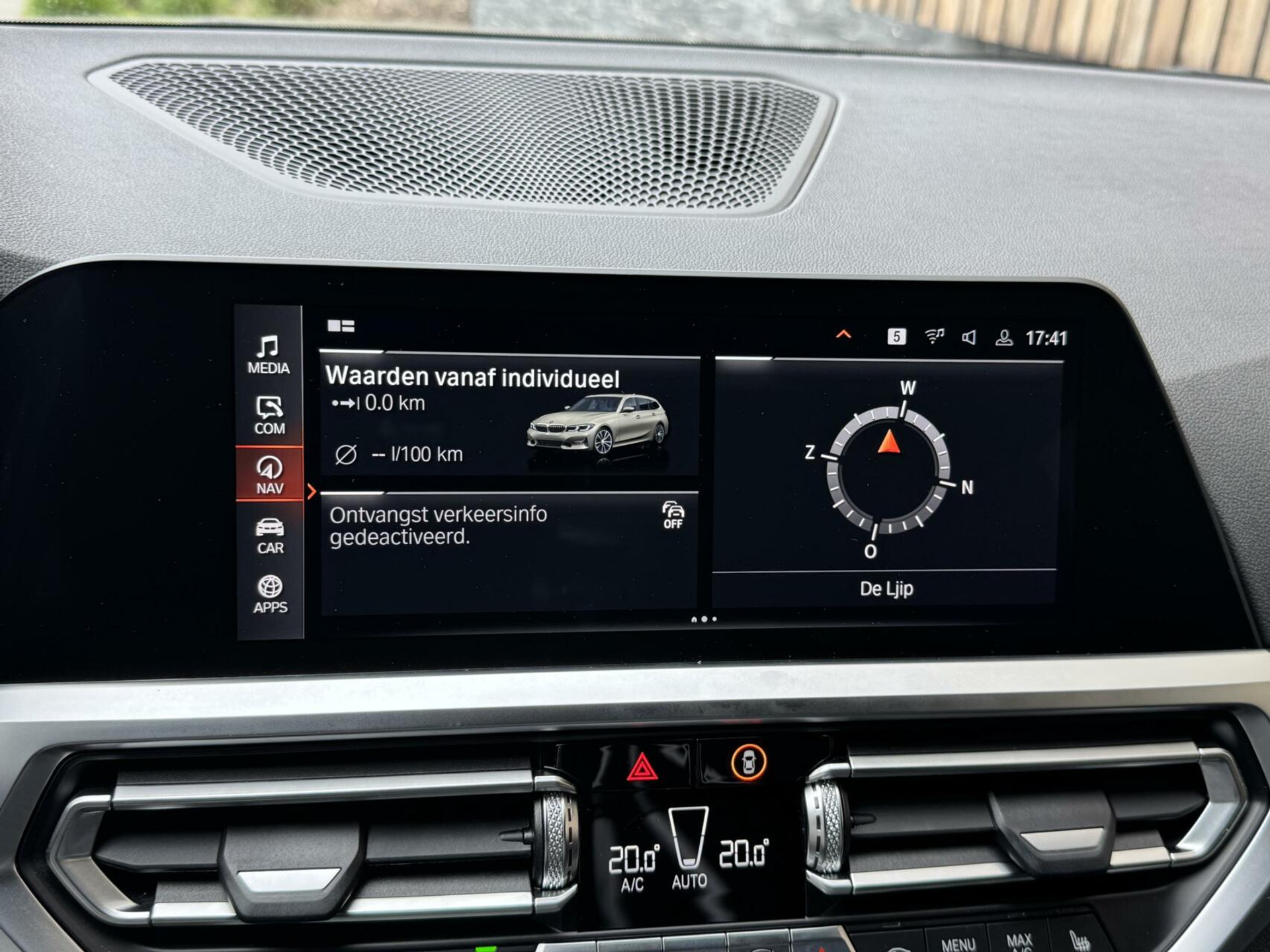 BMW 3 Serie Touring 330e Automaat | Leer | Adaptieve cruise control | DAB radio | Getint glas | LED verlichting | Stoelverwarming | Audio installatie | Apple CarPlay | Parkeersensoren voor en achter 44761105-18.jpg | Timcars.nl
