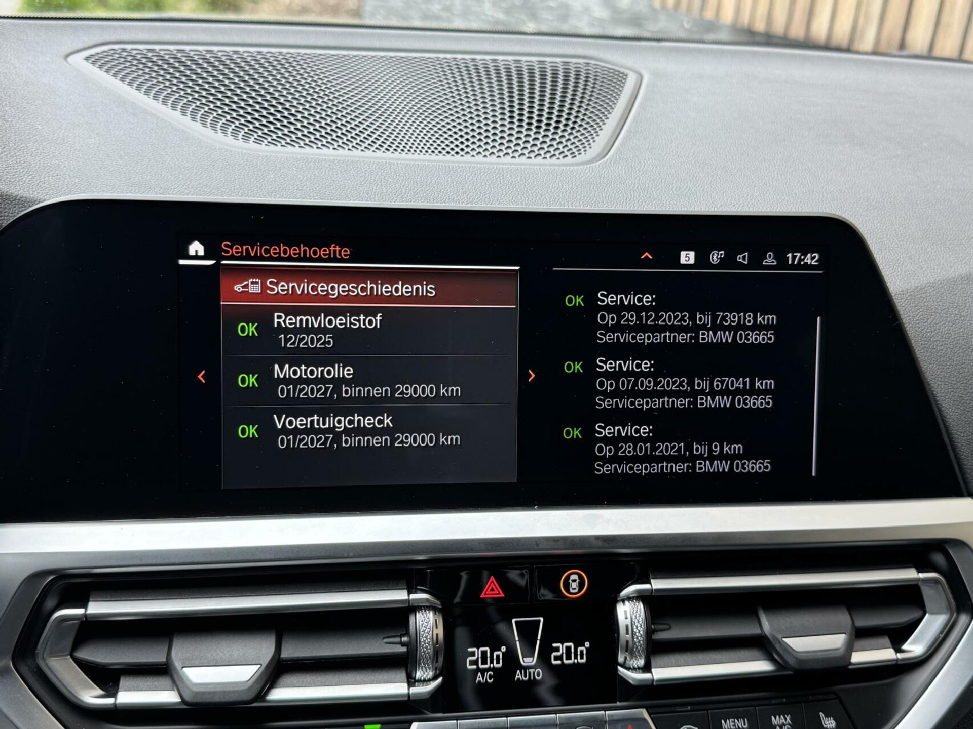 BMW 3 Serie Touring 330e Automaat | Leer | Adaptieve cruise control | DAB radio | Getint glas | LED verlichting | Stoelverwarming | Audio installatie | Apple CarPlay | Parkeersensoren voor en achter 44761105-26.jpg | Timcars.nl