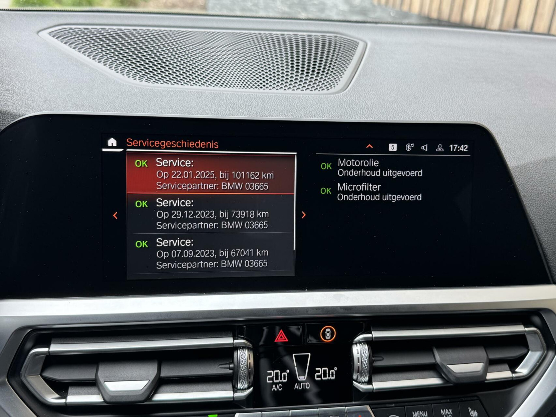 BMW 3 Serie Touring 330e Automaat | Leer | Adaptieve cruise control | DAB radio | Getint glas | LED verlichting | Stoelverwarming | Audio installatie | Apple CarPlay | Parkeersensoren voor en achter 44761105-27.jpg | Timcars.nl