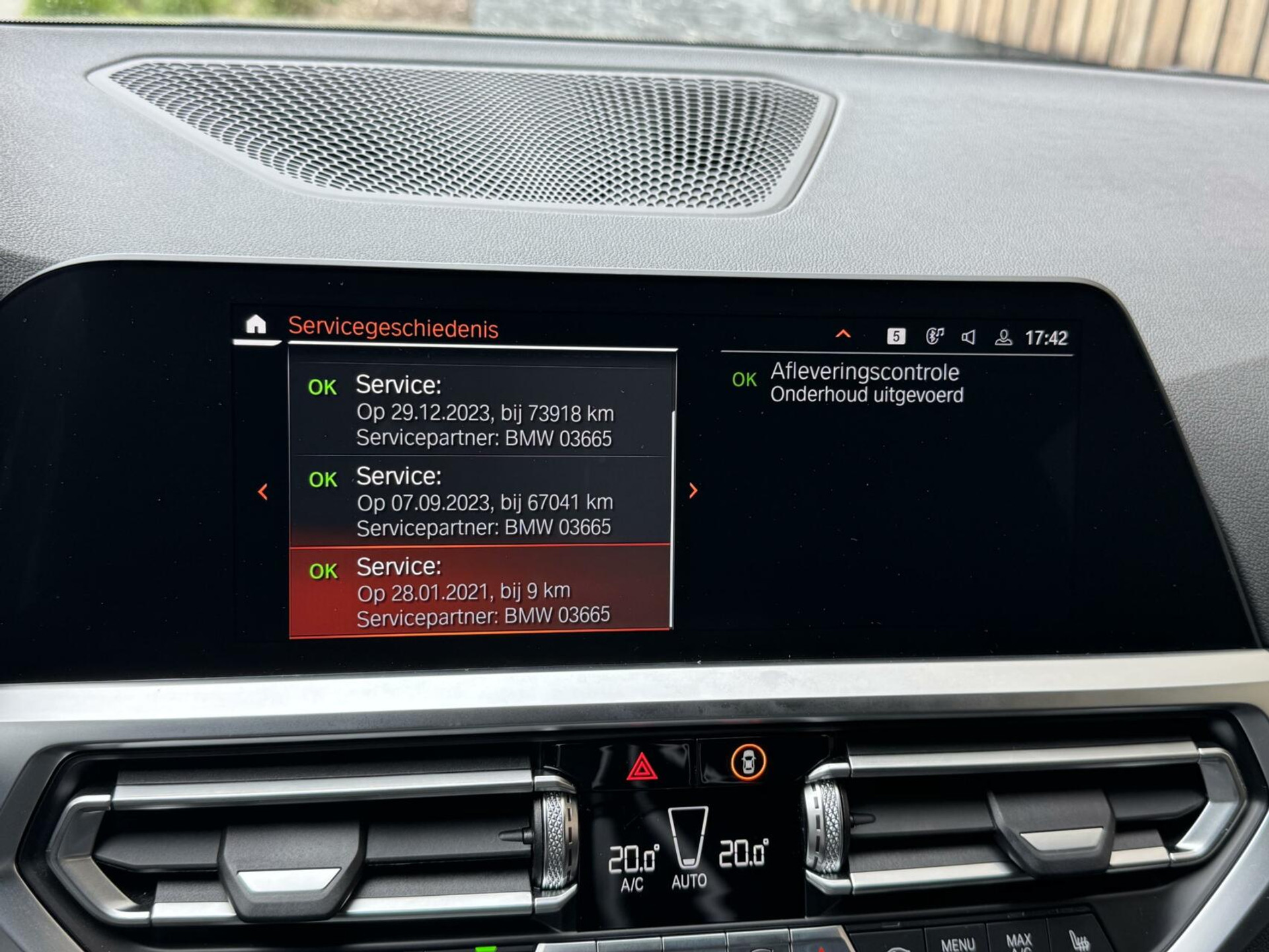BMW 3 Serie Touring 330e Automaat | Leer | Adaptieve cruise control | DAB radio | Getint glas | LED verlichting | Stoelverwarming | Audio installatie | Apple CarPlay | Parkeersensoren voor en achter 44761105-28.jpg | Timcars.nl