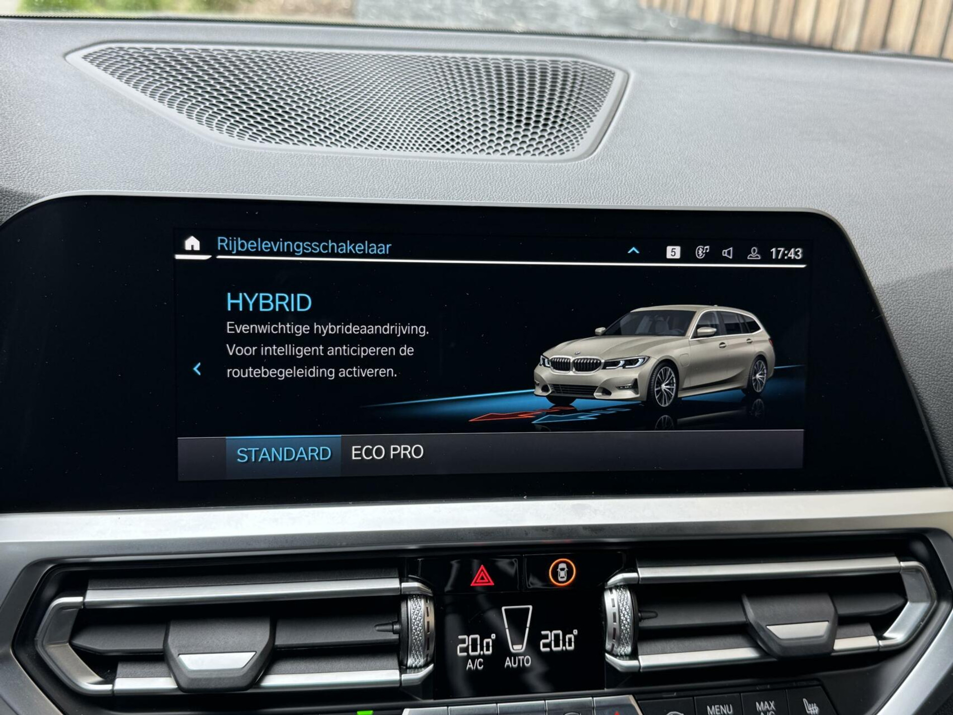 BMW 3 Serie Touring 330e Automaat | Leer | Adaptieve cruise control | DAB radio | Getint glas | LED verlichting | Stoelverwarming | Audio installatie | Apple CarPlay | Parkeersensoren voor en achter 44761105-31.jpg | Timcars.nl