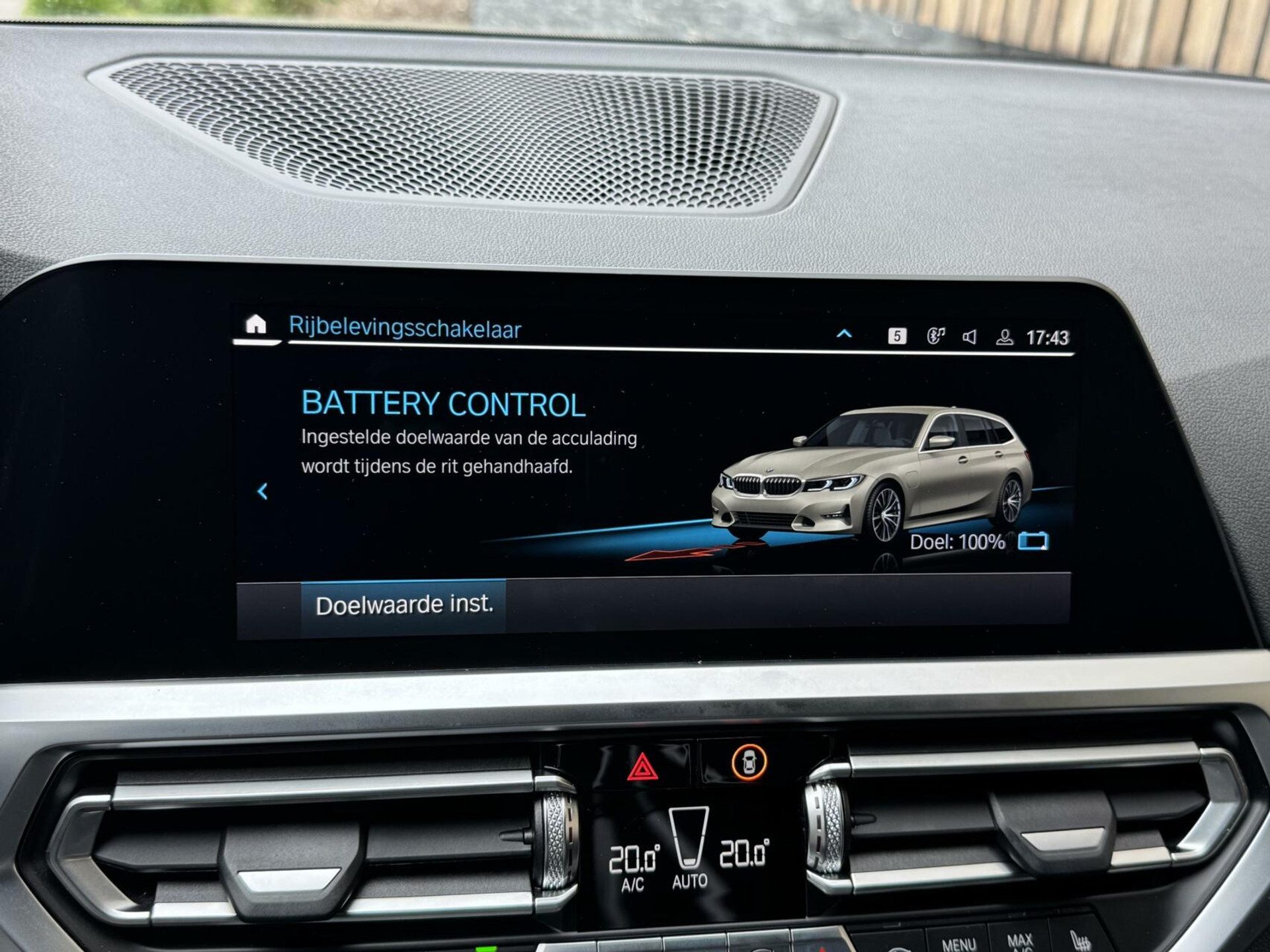 BMW 3 Serie Touring 330e Automaat | Leer | Adaptieve cruise control | DAB radio | Getint glas | LED verlichting | Stoelverwarming | Audio installatie | Apple CarPlay | Parkeersensoren voor en achter 44761105-33.jpg | Timcars.nl