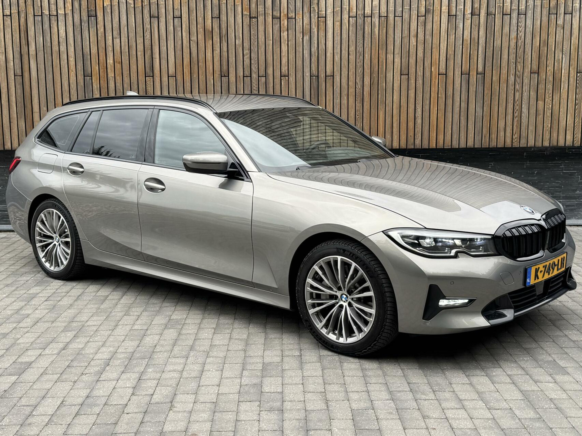 BMW 3 Serie Touring 330e Automaat | Leer | Adaptieve cruise control | DAB radio | Getint glas | LED verlichting | Stoelverwarming | Audio installatie | Apple CarPlay | Parkeersensoren voor en achter 44761105-43.jpg | Timcars.nl