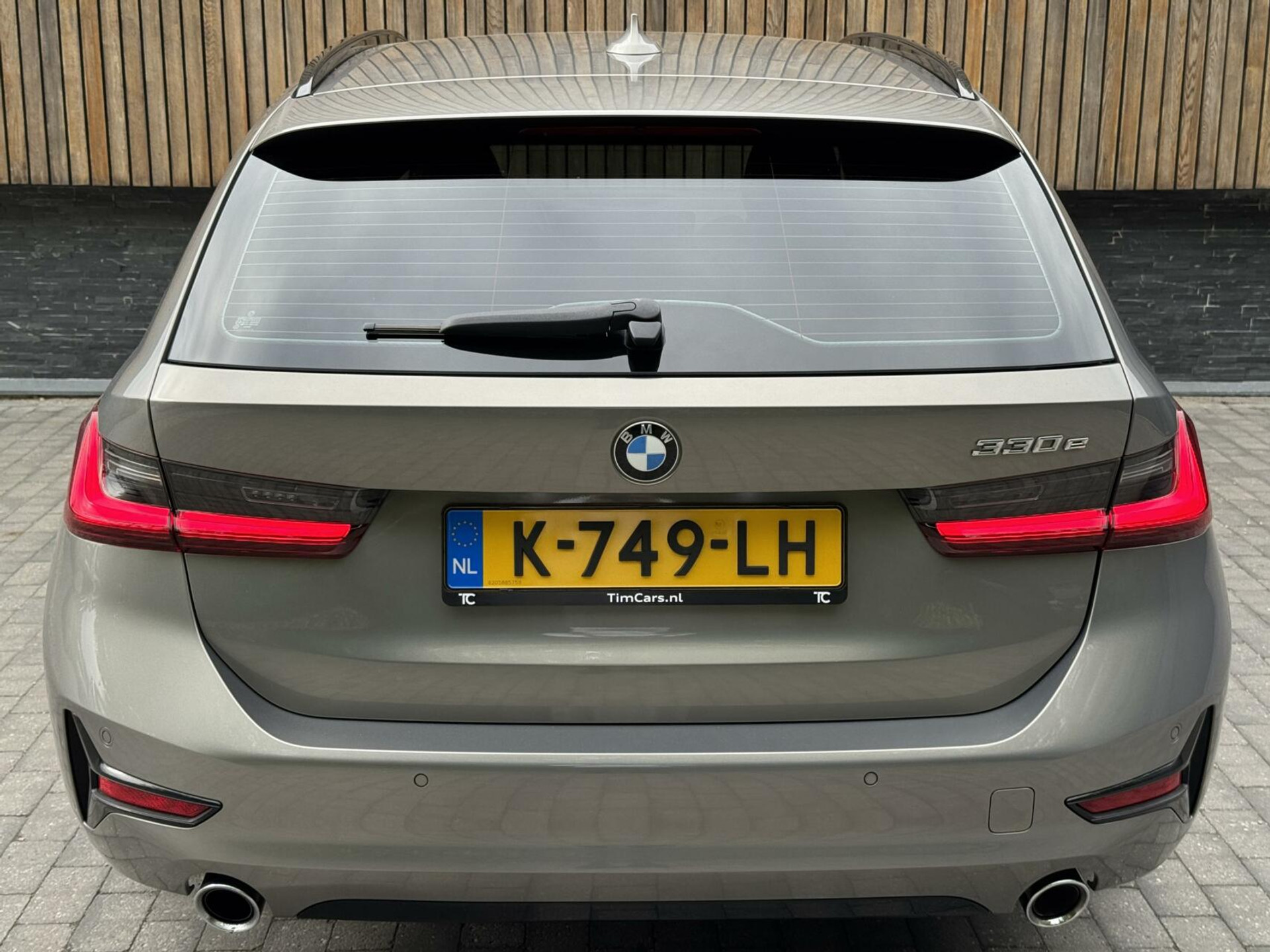 BMW 3 Serie Touring 330e Automaat | Leer | Adaptieve cruise control | DAB radio | Getint glas | LED verlichting | Stoelverwarming | Audio installatie | Apple CarPlay | Parkeersensoren voor en achter 44761105-64.jpg | Timcars.nl