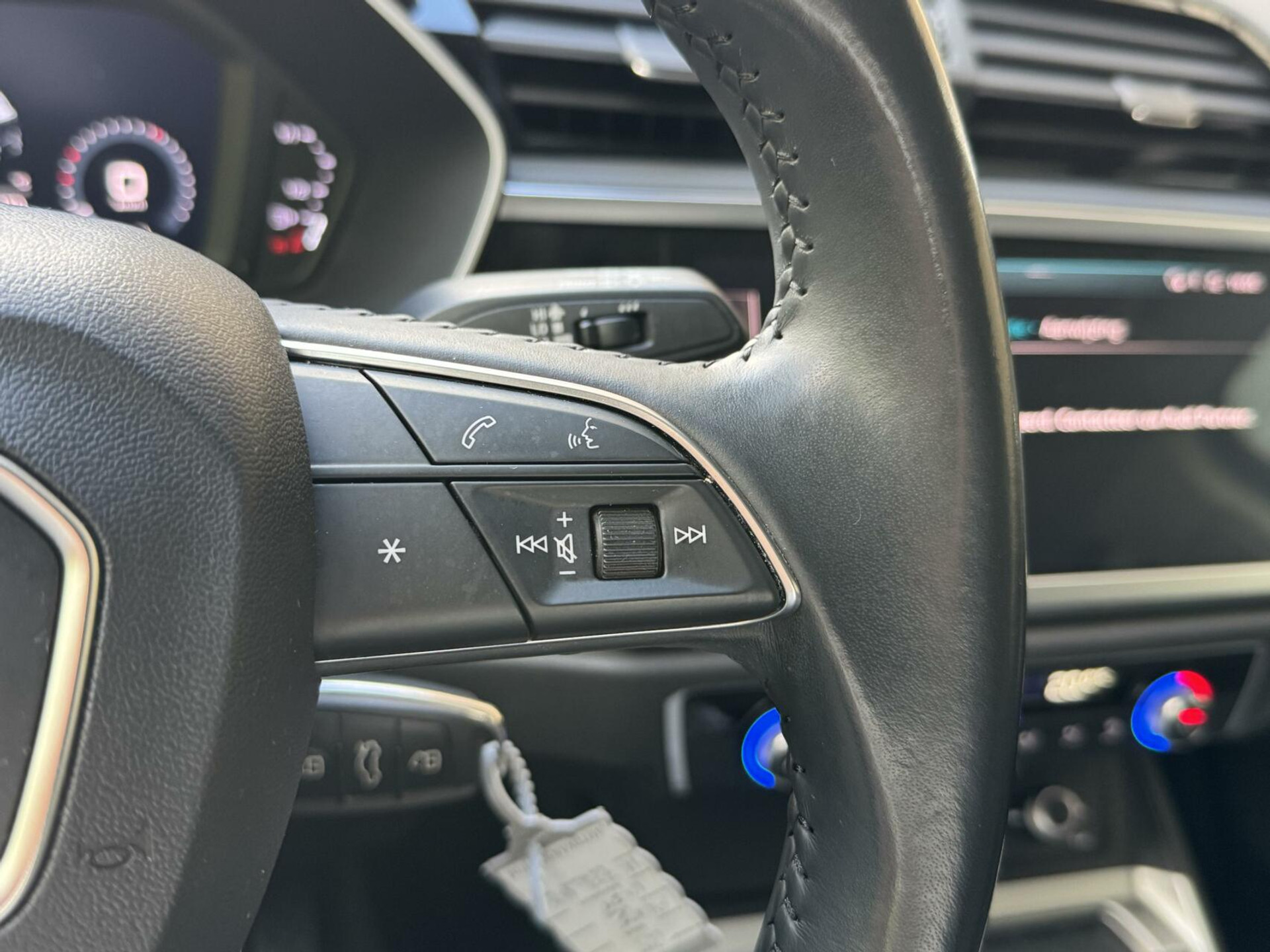 Audi Q3 35 TFSI Pro Line Automaat 150pk | Climate control | Cruise control | Apple CarPlay | Trekhaak uitklapbaar | Sportstoelen | LED verlichting | Zwart optiek pakket | Parkeersensoren achter 44761223-11.jpg | Timcars.nl