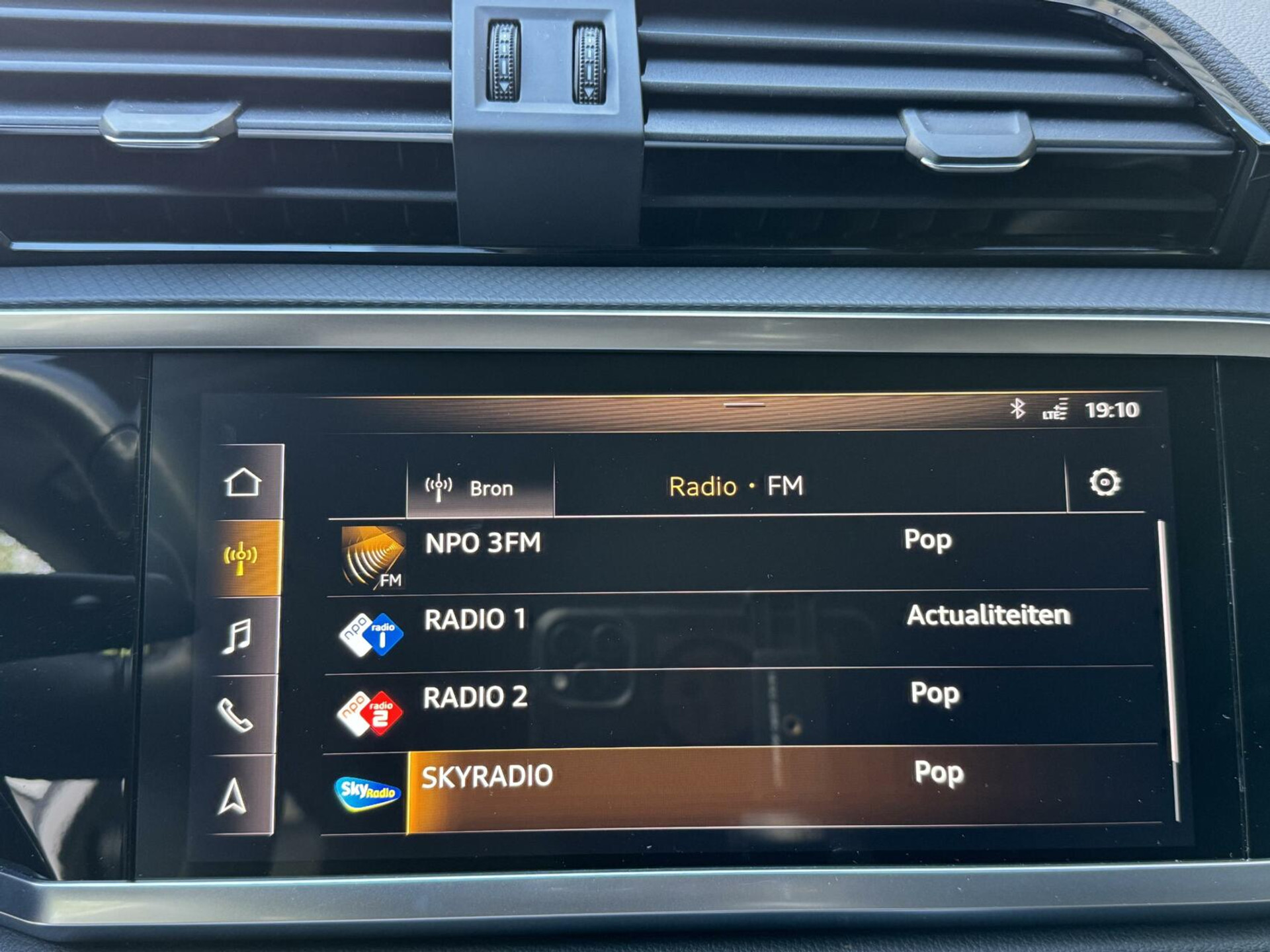 Audi Q3 35 TFSI Pro Line Automaat 150pk | Climate control | Cruise control | Apple CarPlay | Trekhaak uitklapbaar | Sportstoelen | LED verlichting | Zwart optiek pakket | Parkeersensoren achter 44761223-14.jpg | Timcars.nl