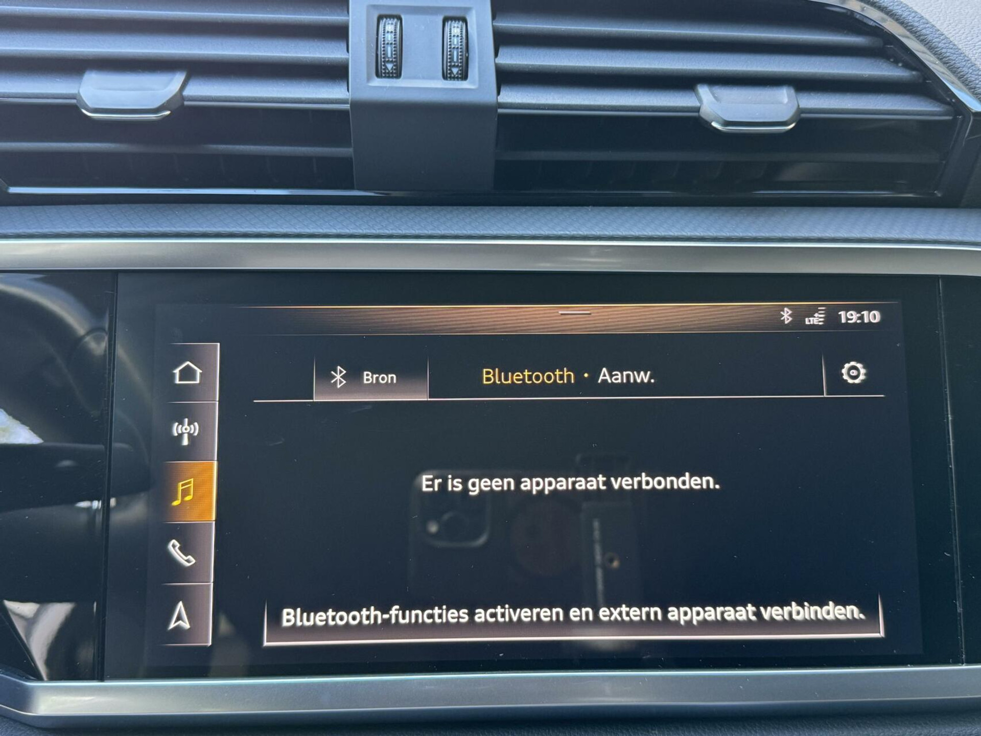 Audi Q3 35 TFSI Pro Line Automaat 150pk | Climate control | Cruise control | Apple CarPlay | Trekhaak uitklapbaar | Sportstoelen | LED verlichting | Zwart optiek pakket | Parkeersensoren achter 44761223-17.jpg | Timcars.nl