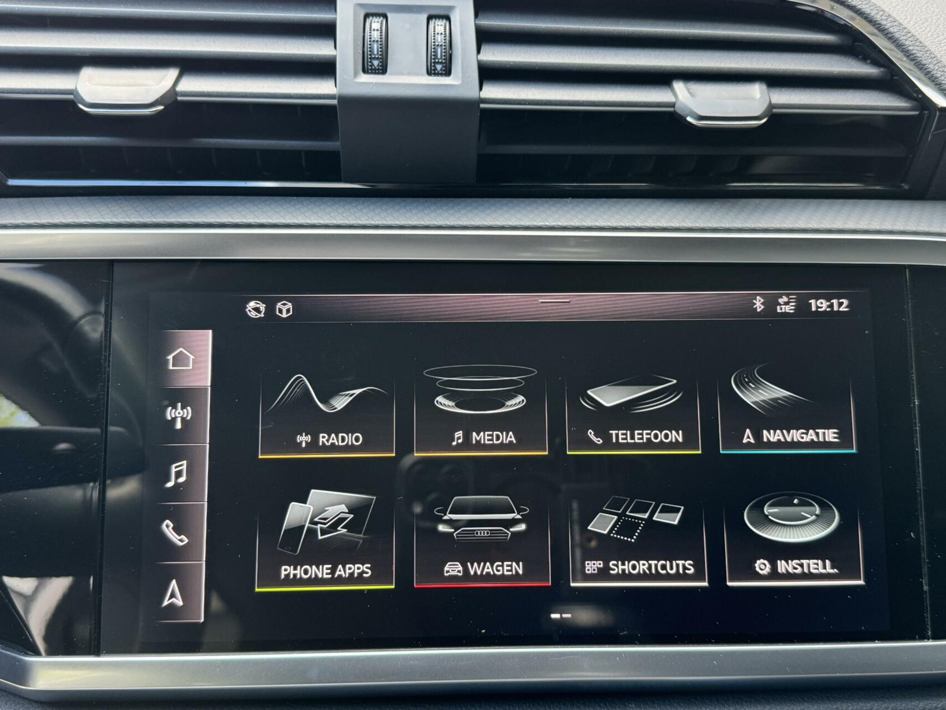 Audi Q3 35 TFSI Pro Line Automaat 150pk | Climate control | Cruise control | Apple CarPlay | Trekhaak uitklapbaar | Sportstoelen | LED verlichting | Zwart optiek pakket | Parkeersensoren achter 44761223-20.jpg | Timcars.nl